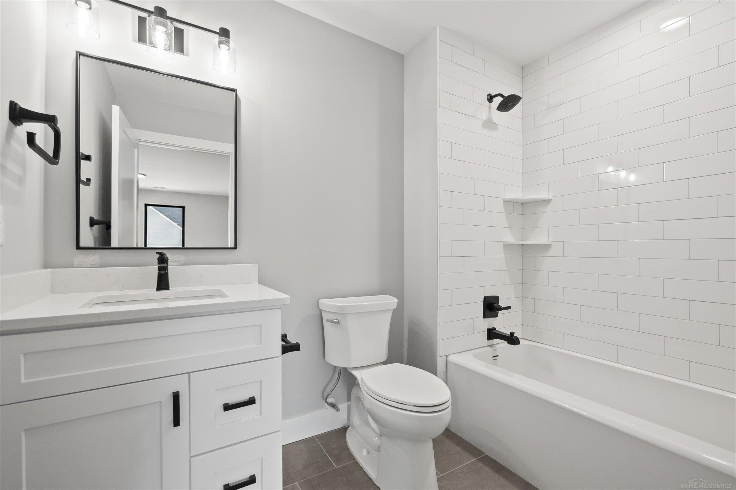 5811 Heights Drive, Unit 4 / Building 2, Sterling Heights, MI 48314 — Photo 20