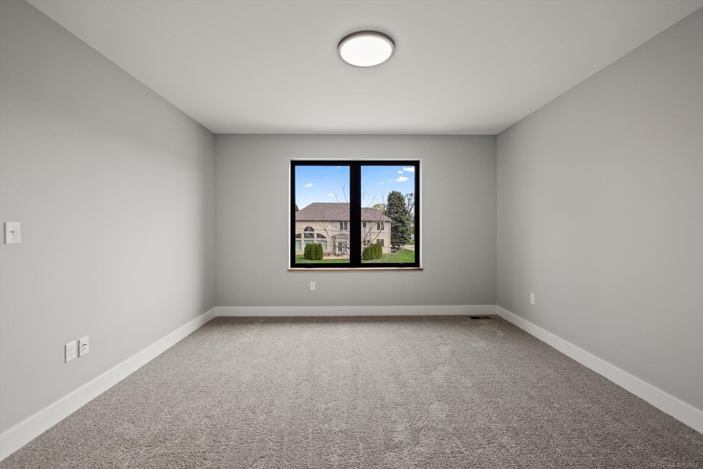 5811 Heights Drive, Unit 4 / Building 2, Sterling Heights, MI 48314 — Photo 25
