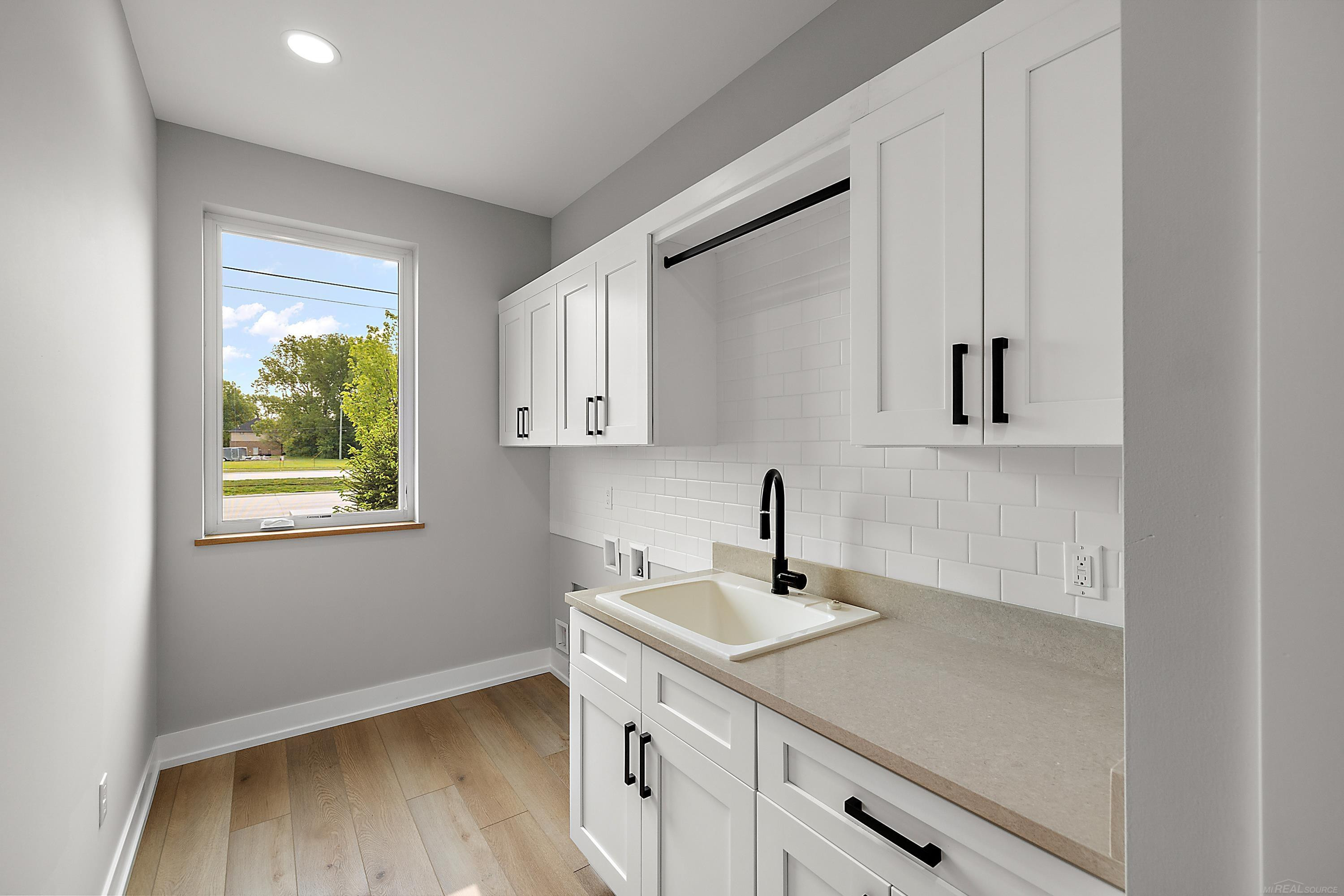 5874 Heights Drive, Unit 20 / Building 10, Sterling Heights, MI 48314 — Photo 13