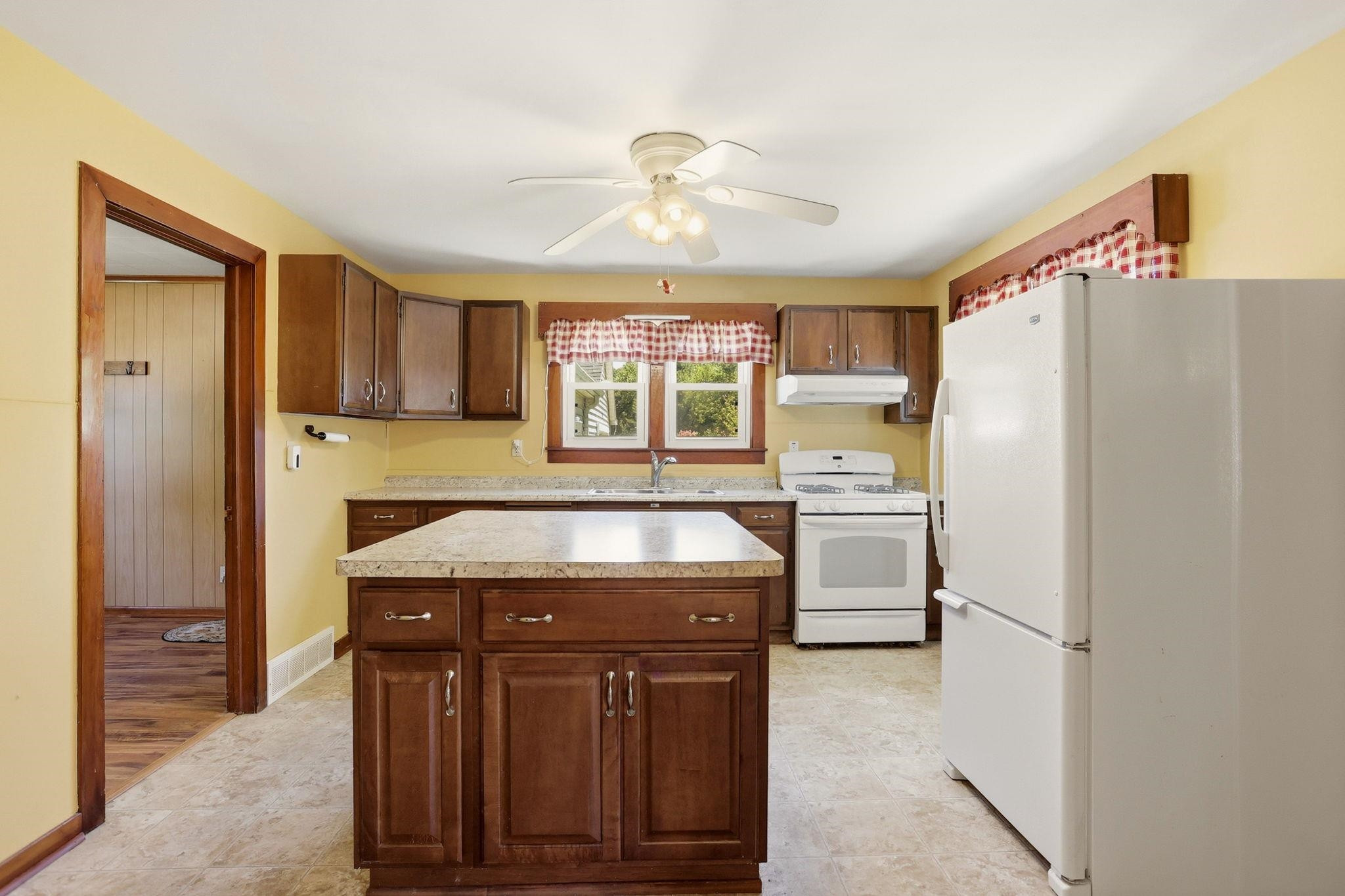 359 Gaway Street, Vassar, MI 48768 — Photo 4