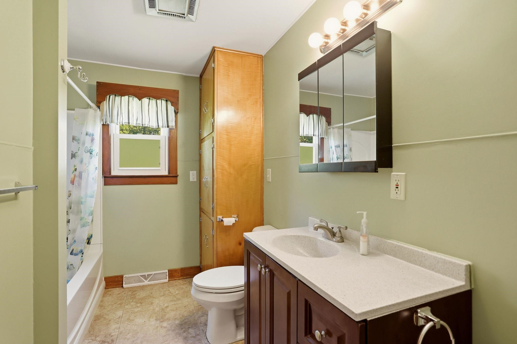 359 Gaway Street, Vassar, MI 48768 — Photo 12