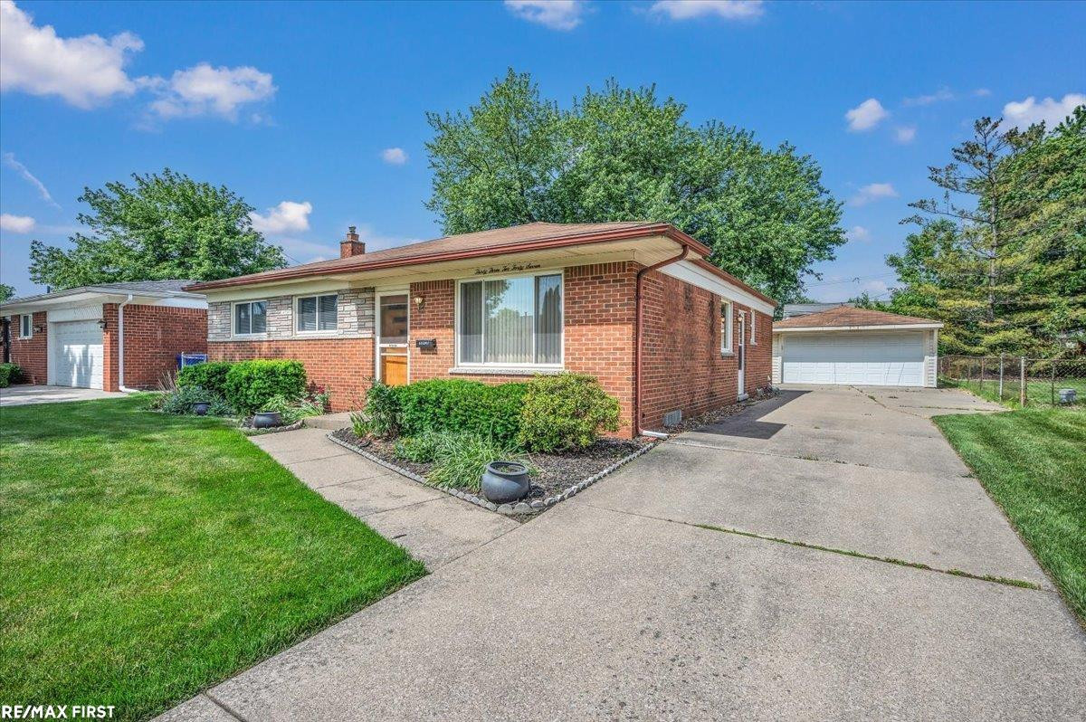 33247 Regal Drive, Fraser, MI 48026