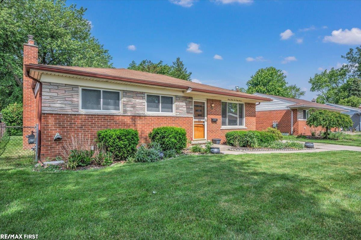 33247 Regal Drive, Fraser, MI 48026 — Photo 2