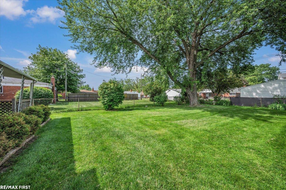 33247 Regal Drive, Fraser, MI 48026 — Photo 5