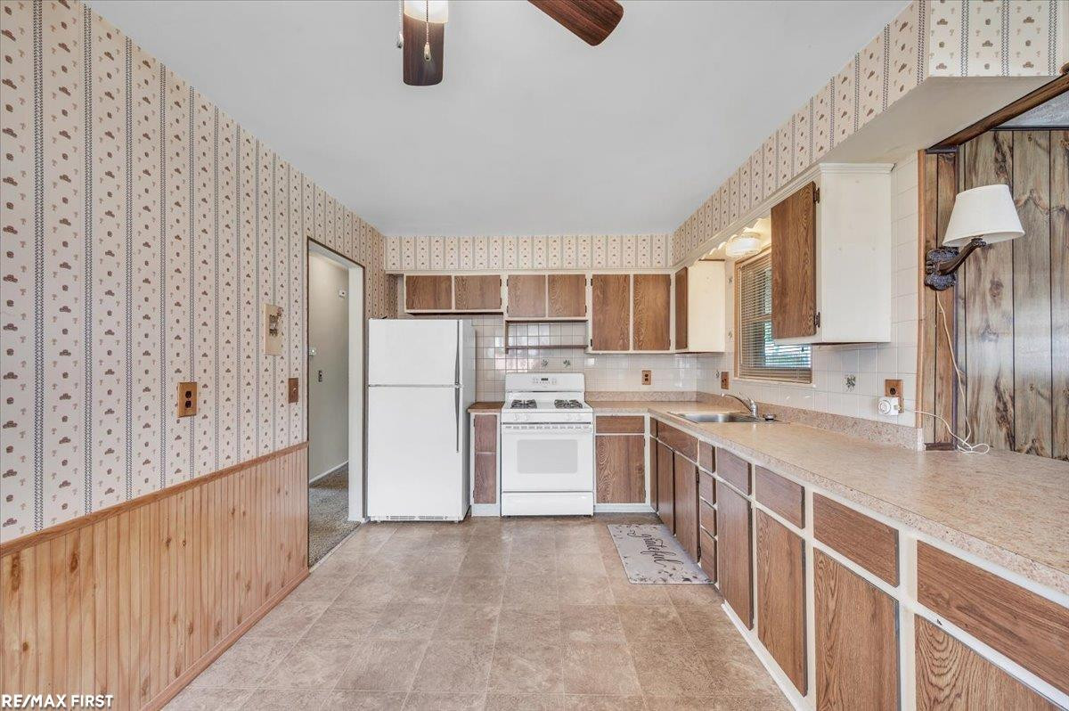 33247 Regal Drive, Fraser, MI 48026 — Photo 11