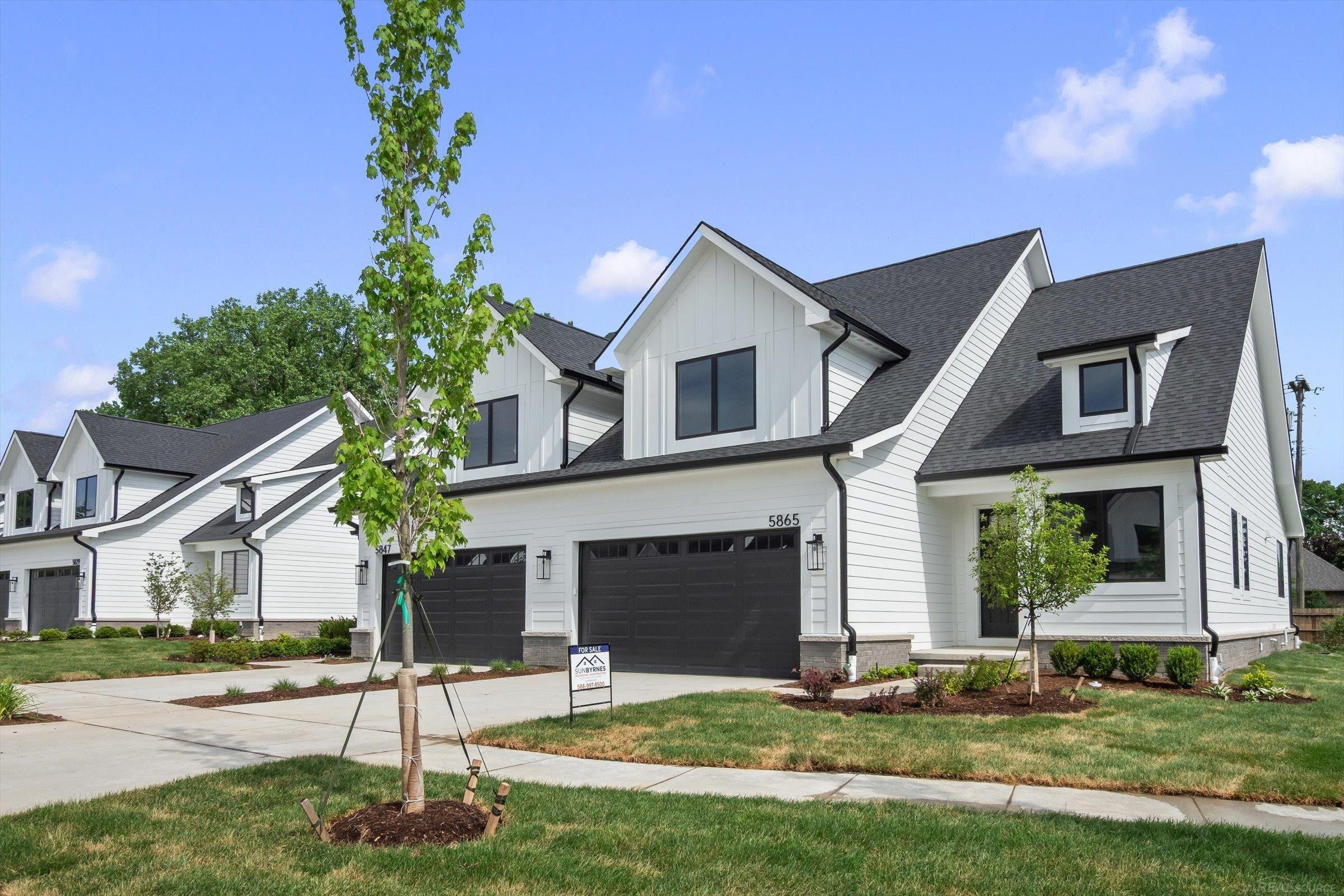 5865 Heights Drive, Unit 1 / Building 1, Sterling Heights, MI 48314 — front exterior