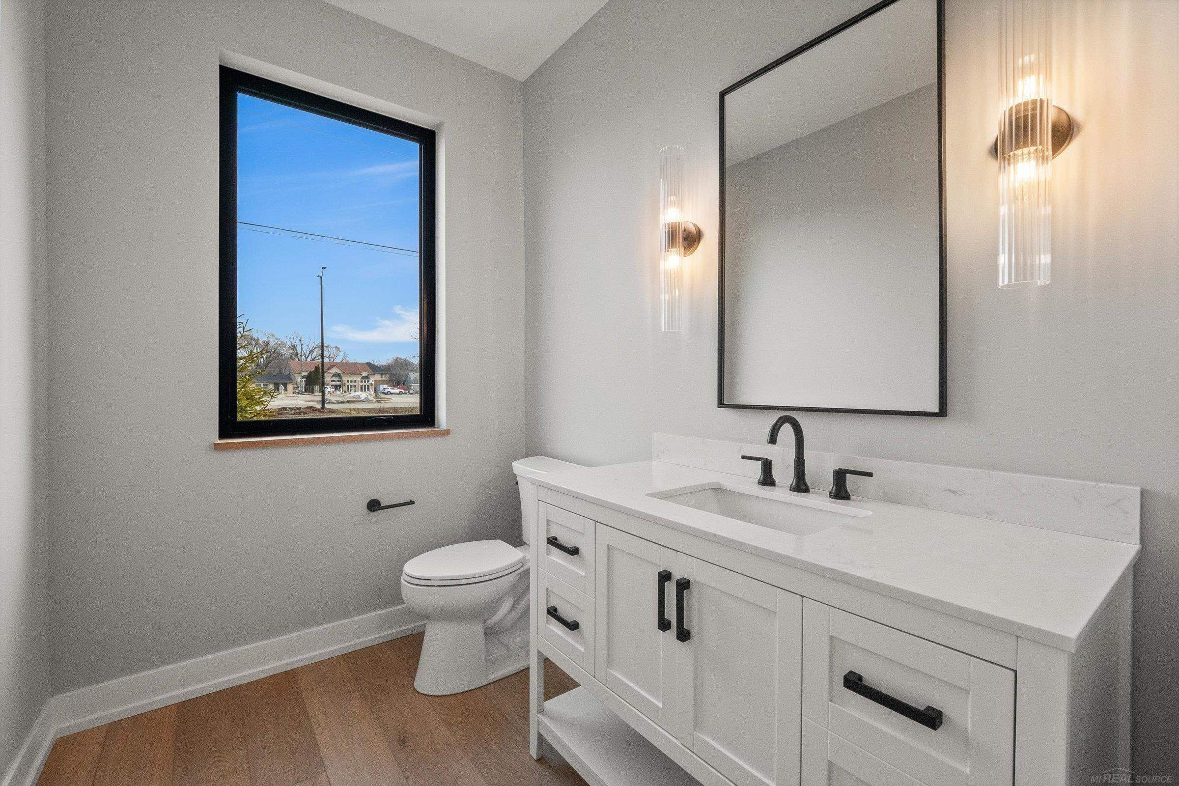 5865 Heights Drive, Unit 1 / Building 1, Sterling Heights, MI 48314 — Photo 9