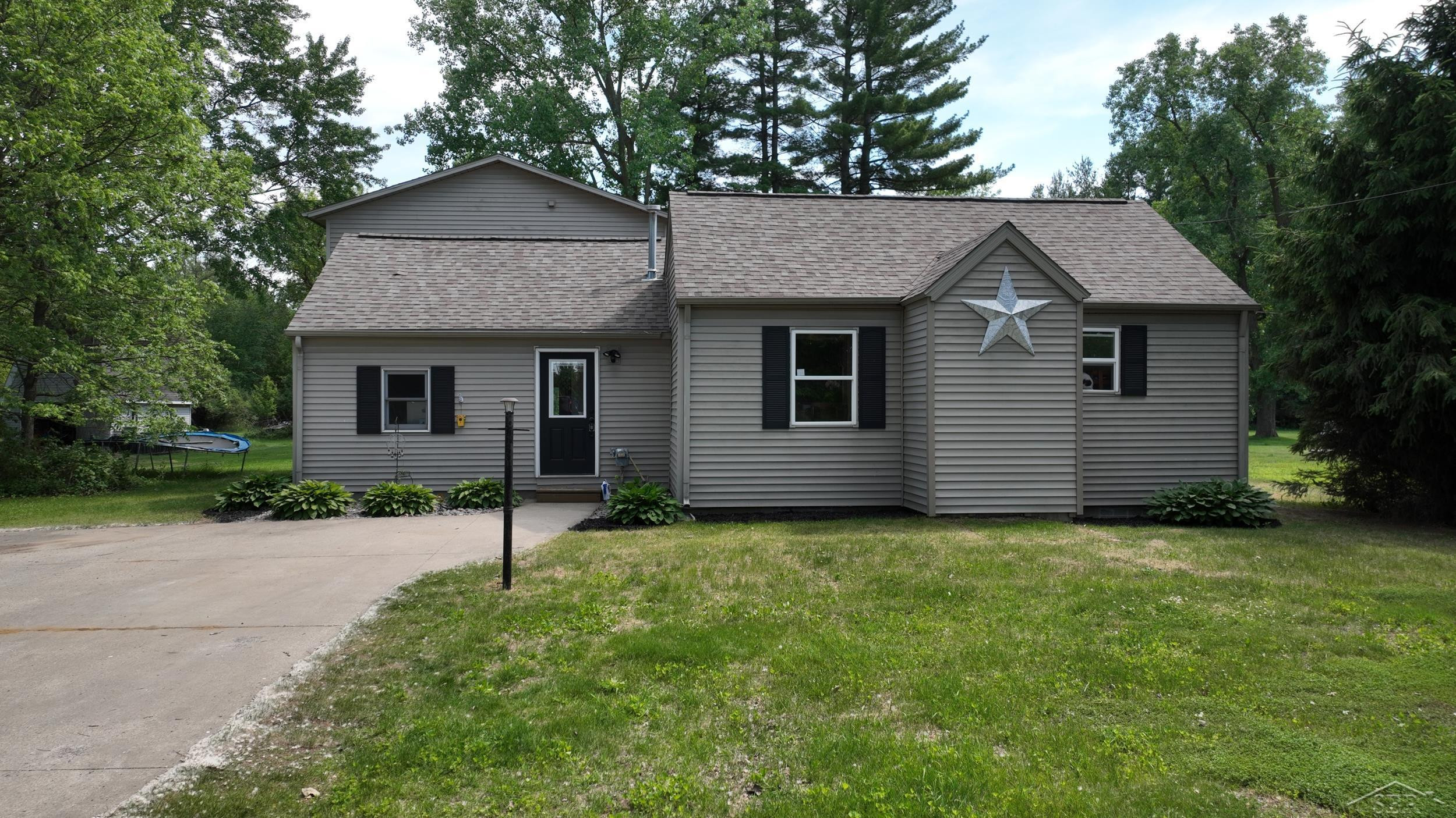 22359 Gratiot Road, Merrill, MI 48637 — Photo 2