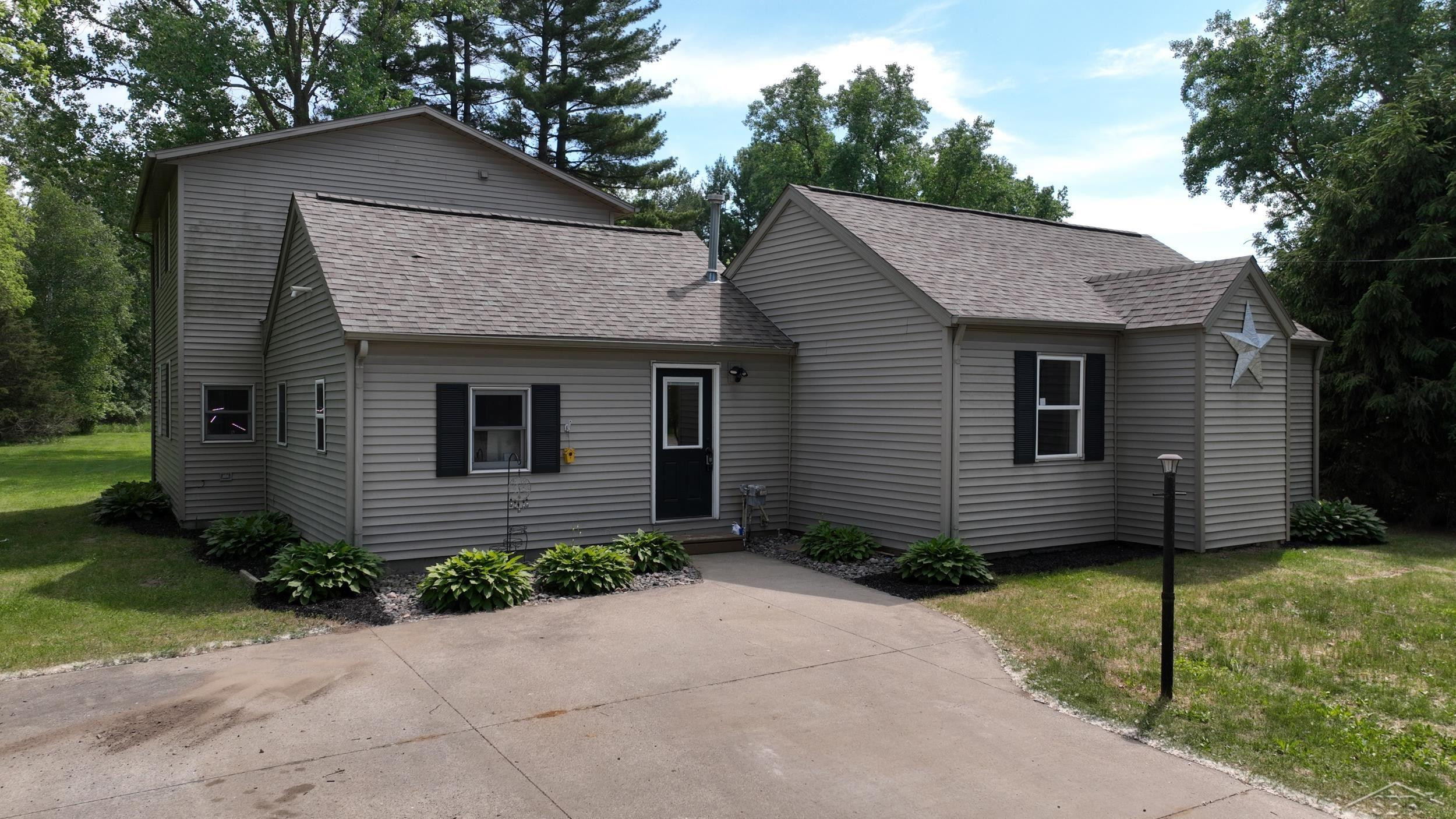 22359 Gratiot Road, Merrill, MI 48637 — Photo 3
