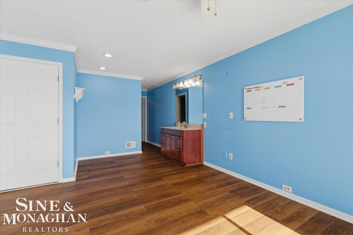 1715 River Road, 58, MI 48079 — Photo 11