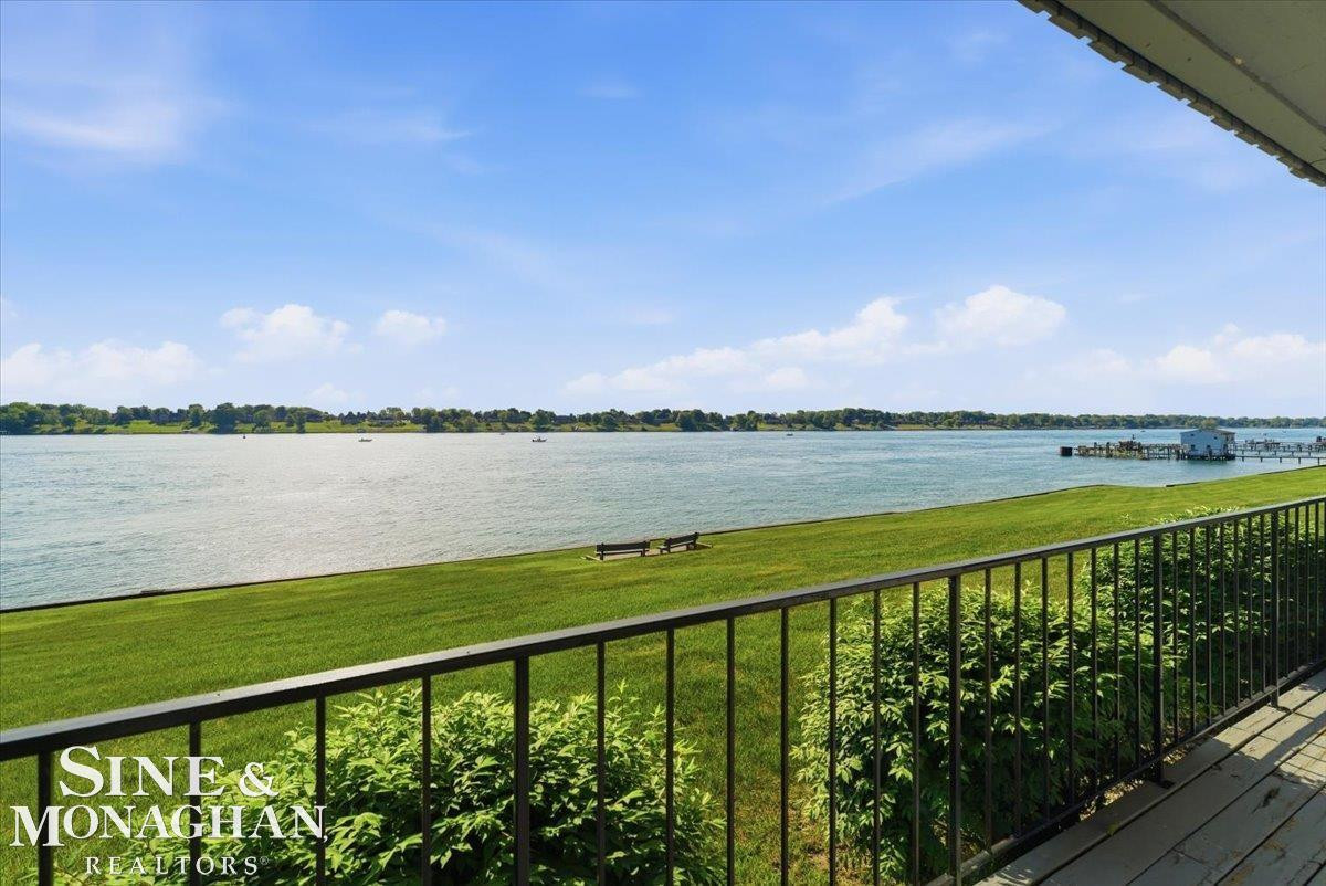 1715 River Road, 58, MI 48079 — Photo 31