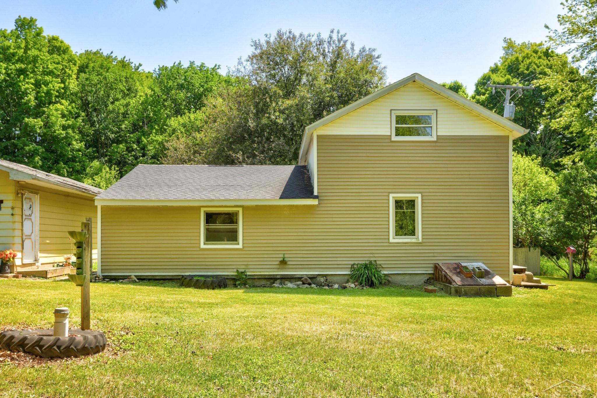5400 Sister Lake Road, Columbiaville, MI 48421 — Photo 2