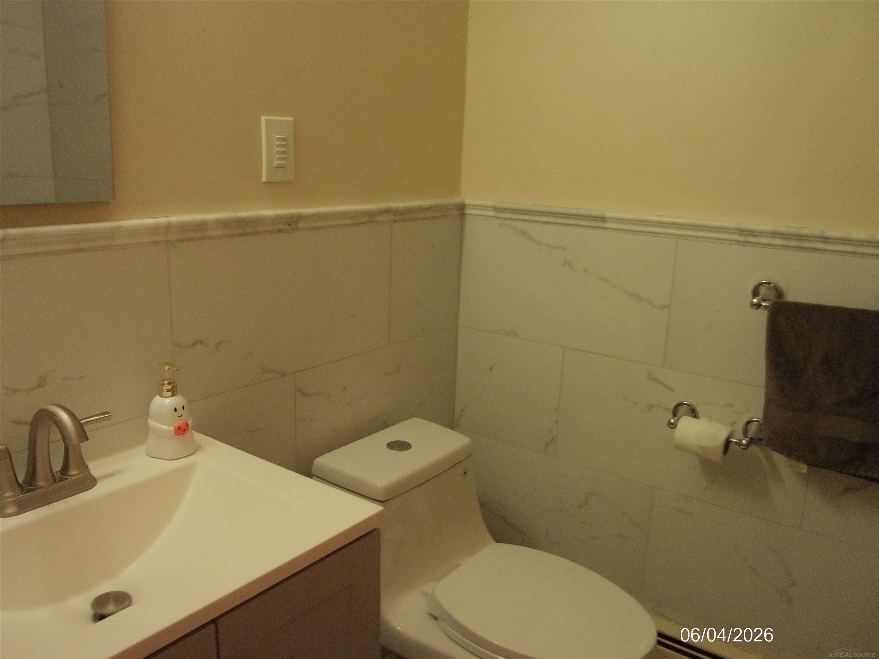 1253 Island Drive, 104, Ann Arbor, MI 48105 — Photo 6