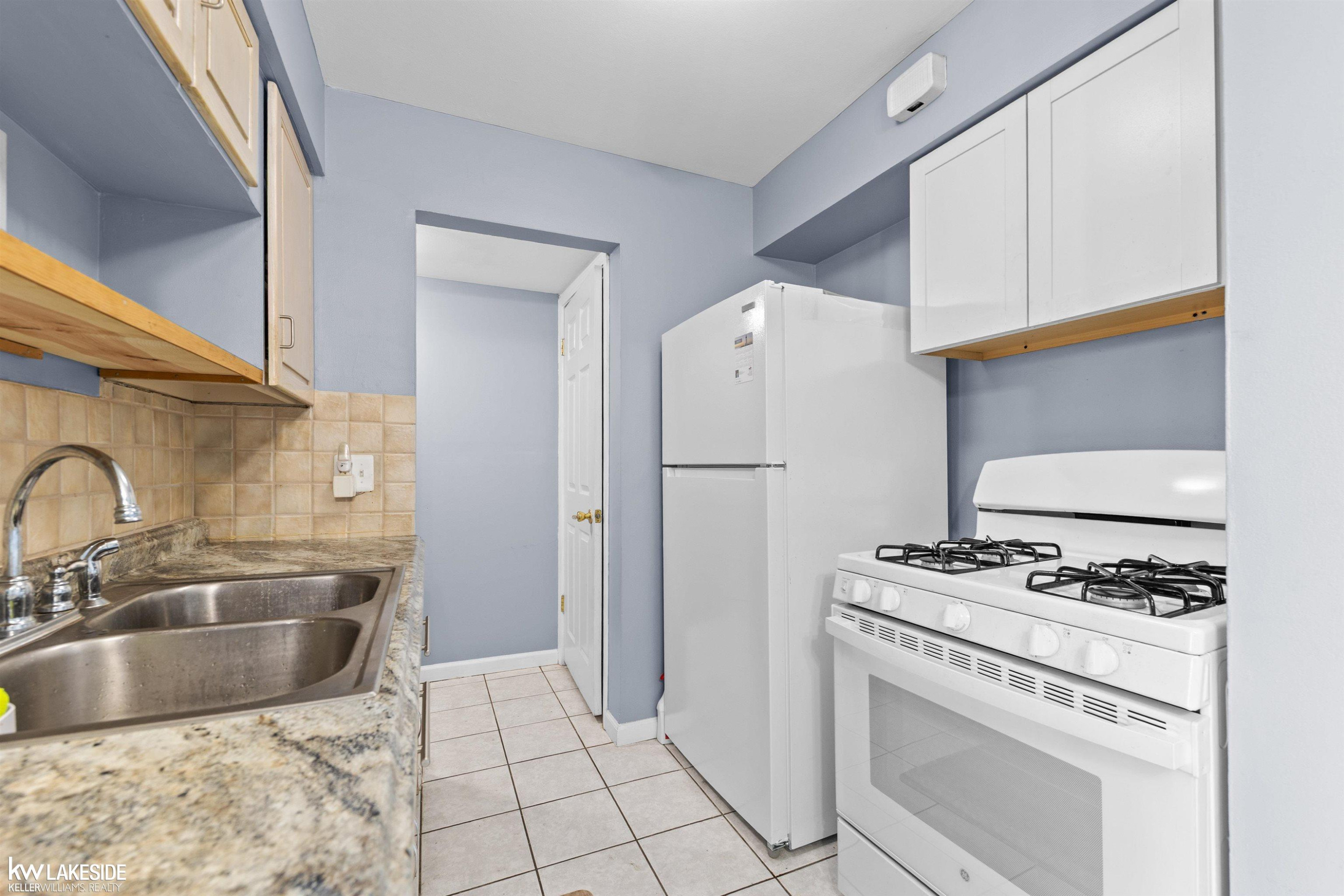 20235 Abrahm Street, Clinton Twp, MI 48035 — Photo 10