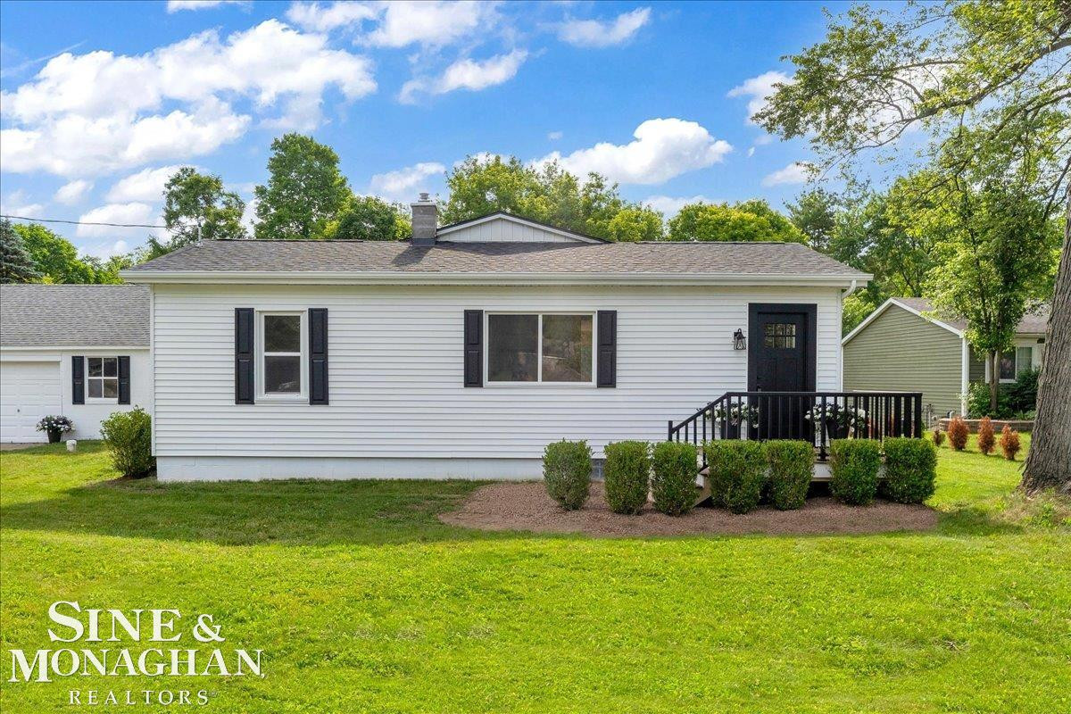985 Fairledge Avenue, Lake Orion, MI 48362 — front exterior