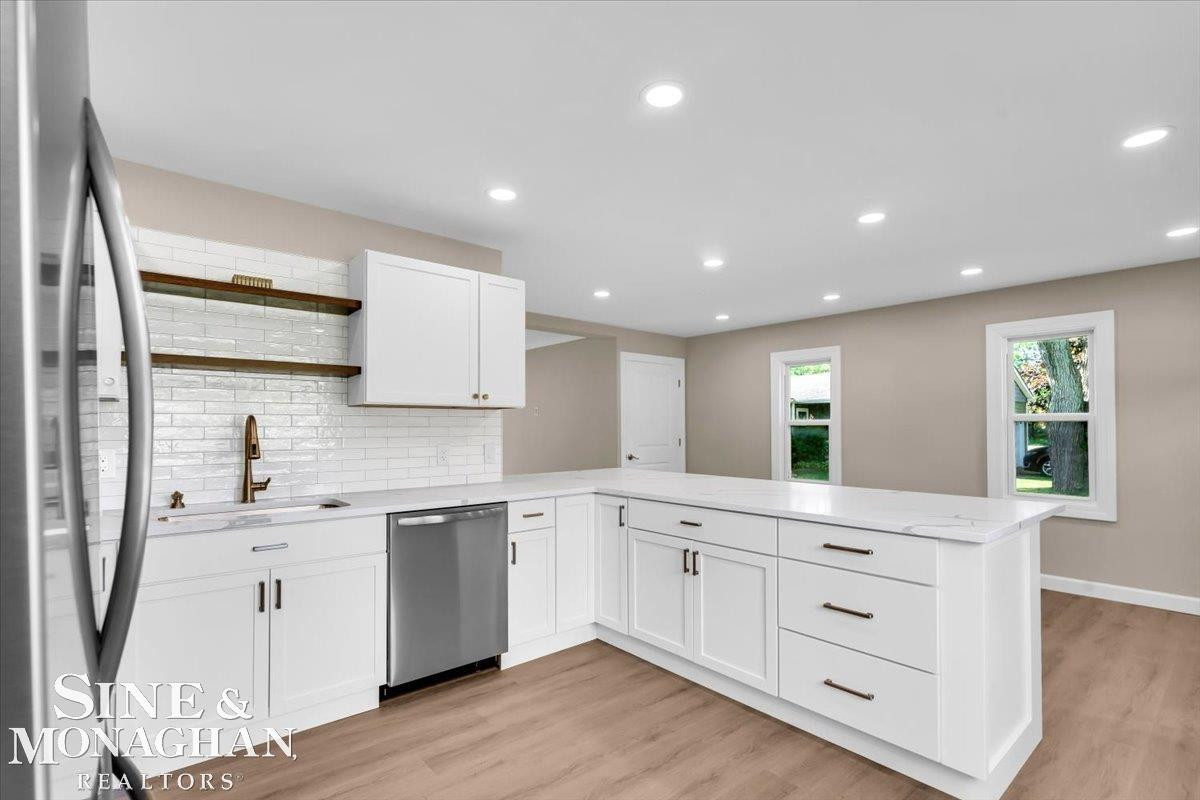 985 Fairledge Avenue, Lake Orion, MI 48362 — Photo 5