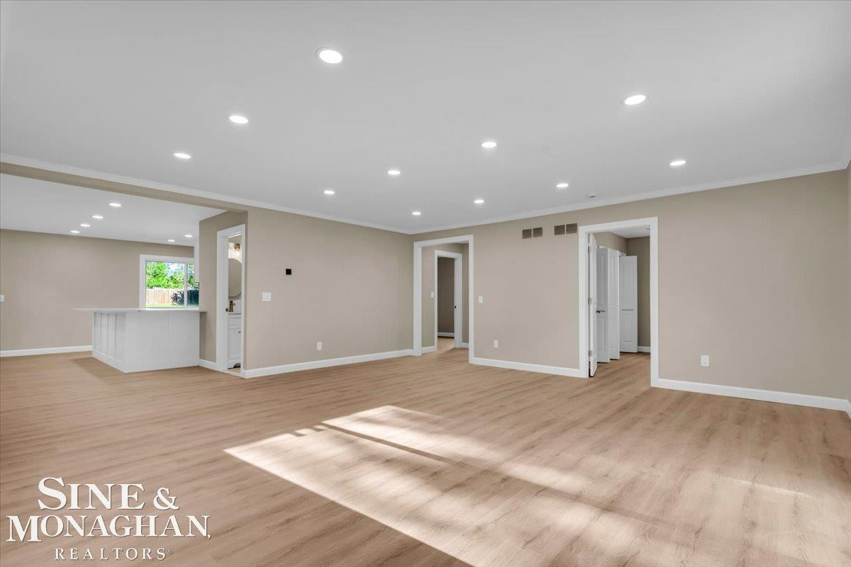 985 Fairledge Avenue, Lake Orion, MI 48362 — Photo 8