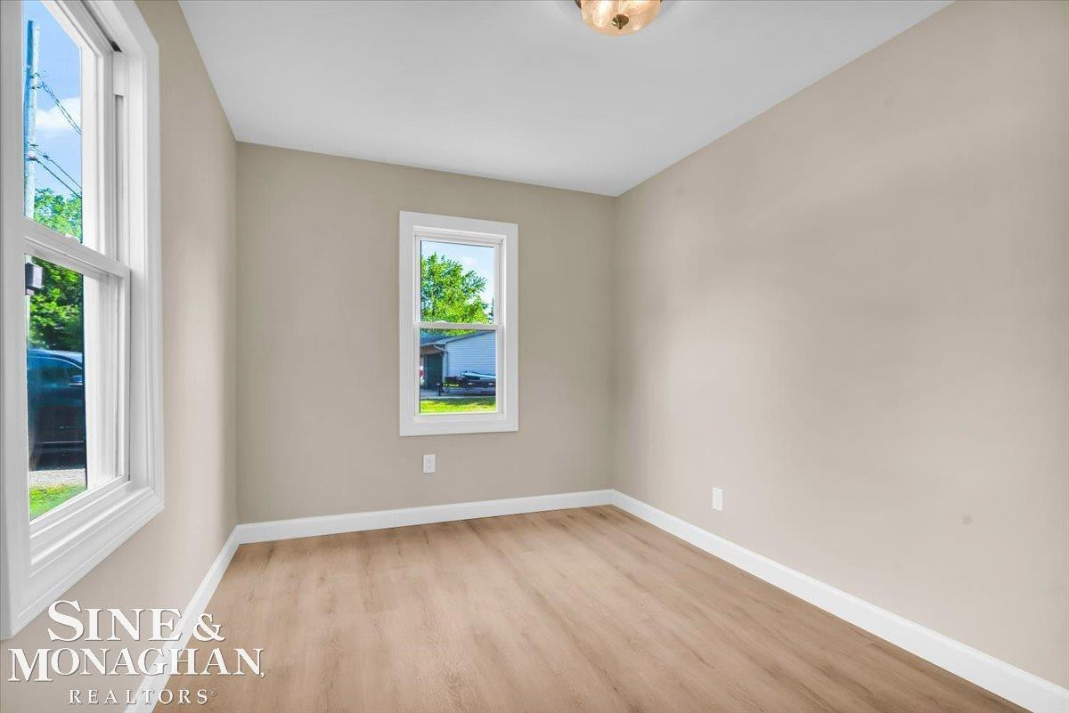 985 Fairledge Avenue, Lake Orion, MI 48362 — Photo 17