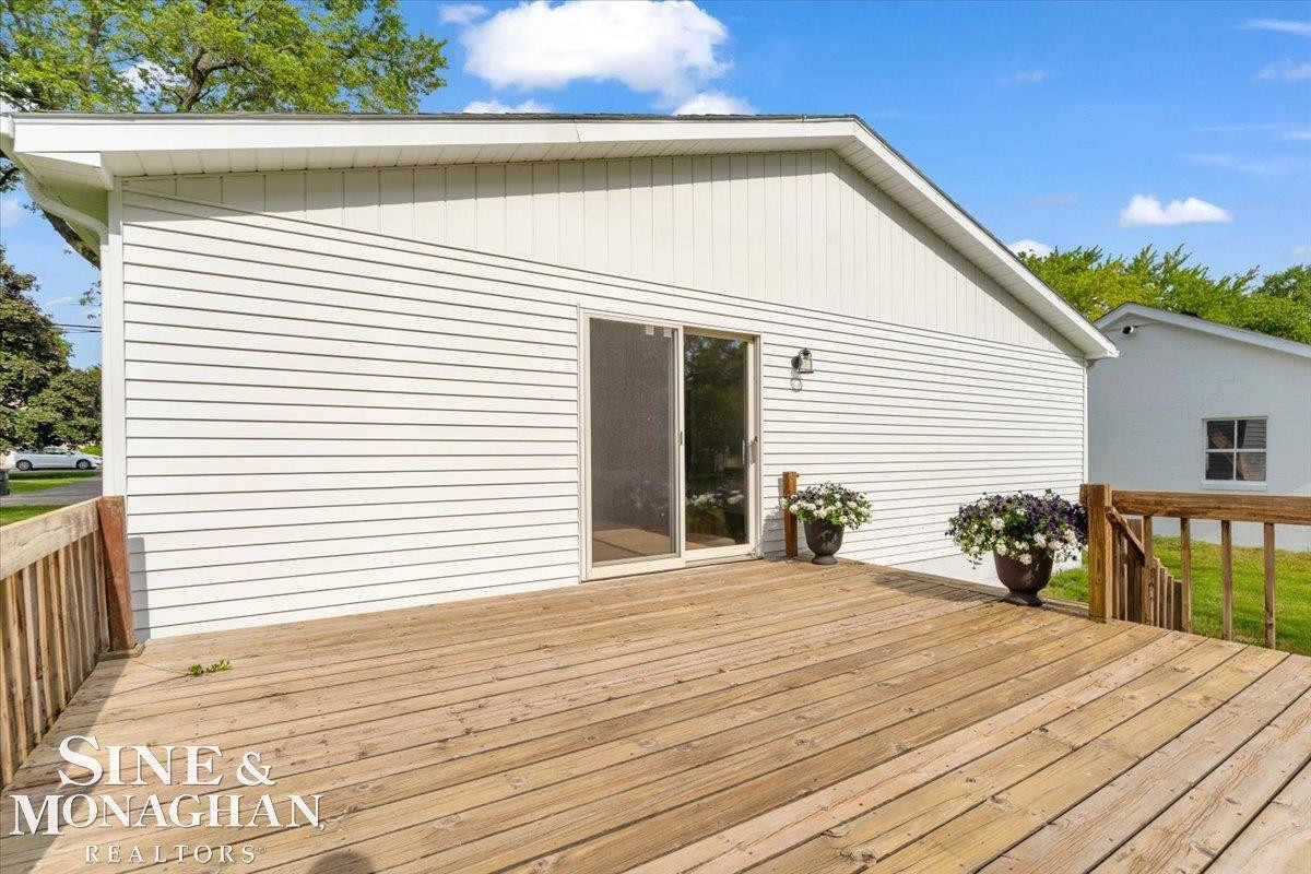 985 Fairledge Avenue, Lake Orion, MI 48362 — Photo 25