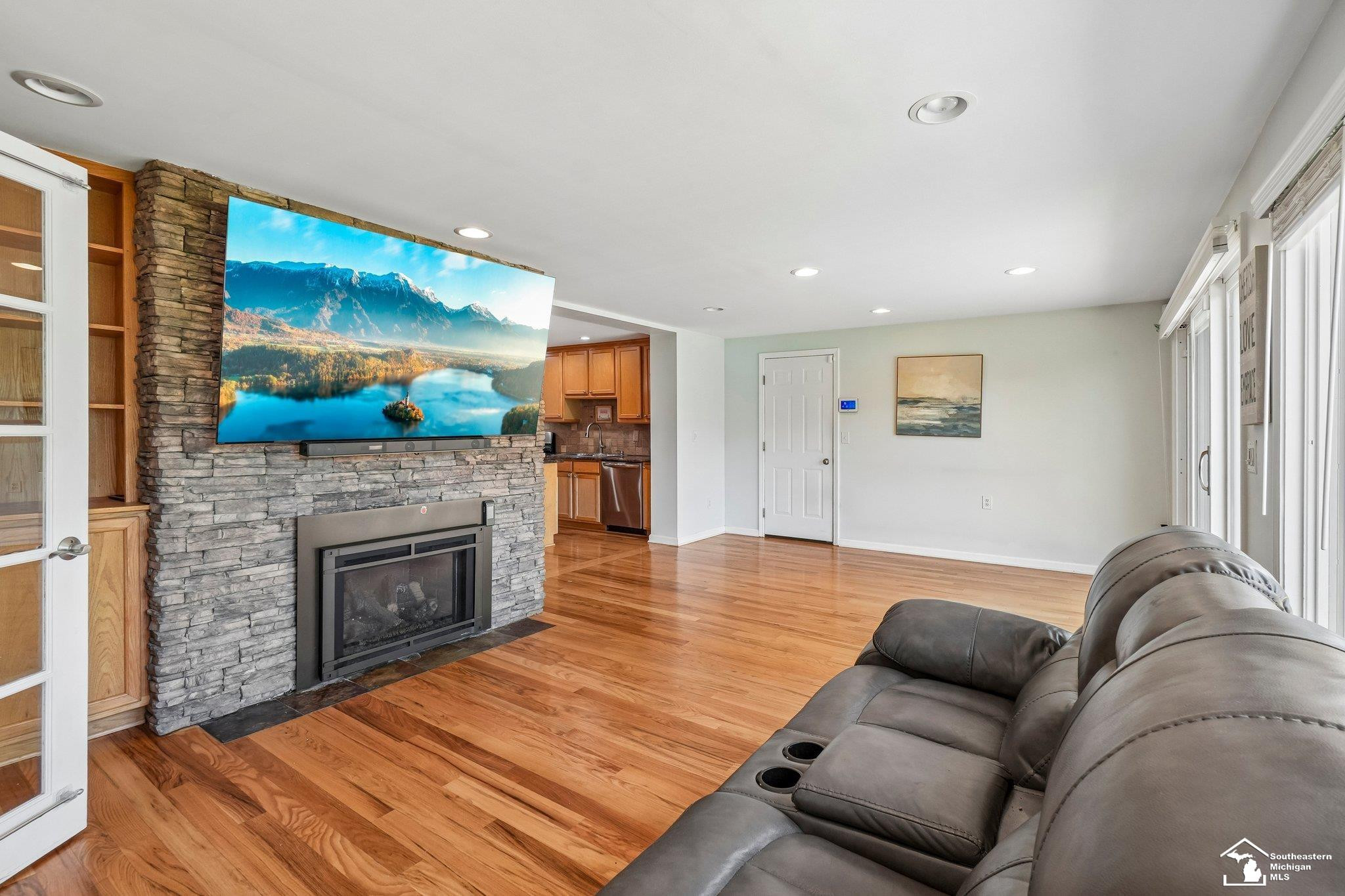 28395 Swan Island Drive, Grosse Ile, MI 48138 — Photo 8