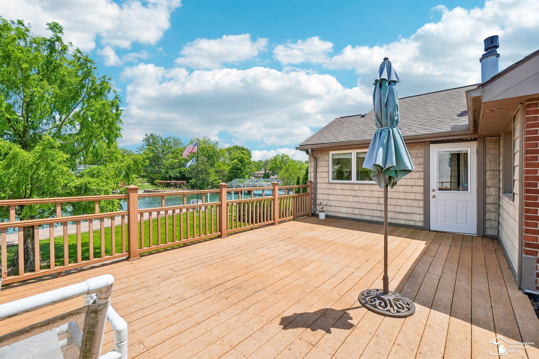 28395 Swan Island Drive, Grosse Ile, MI 48138 — Photo 39