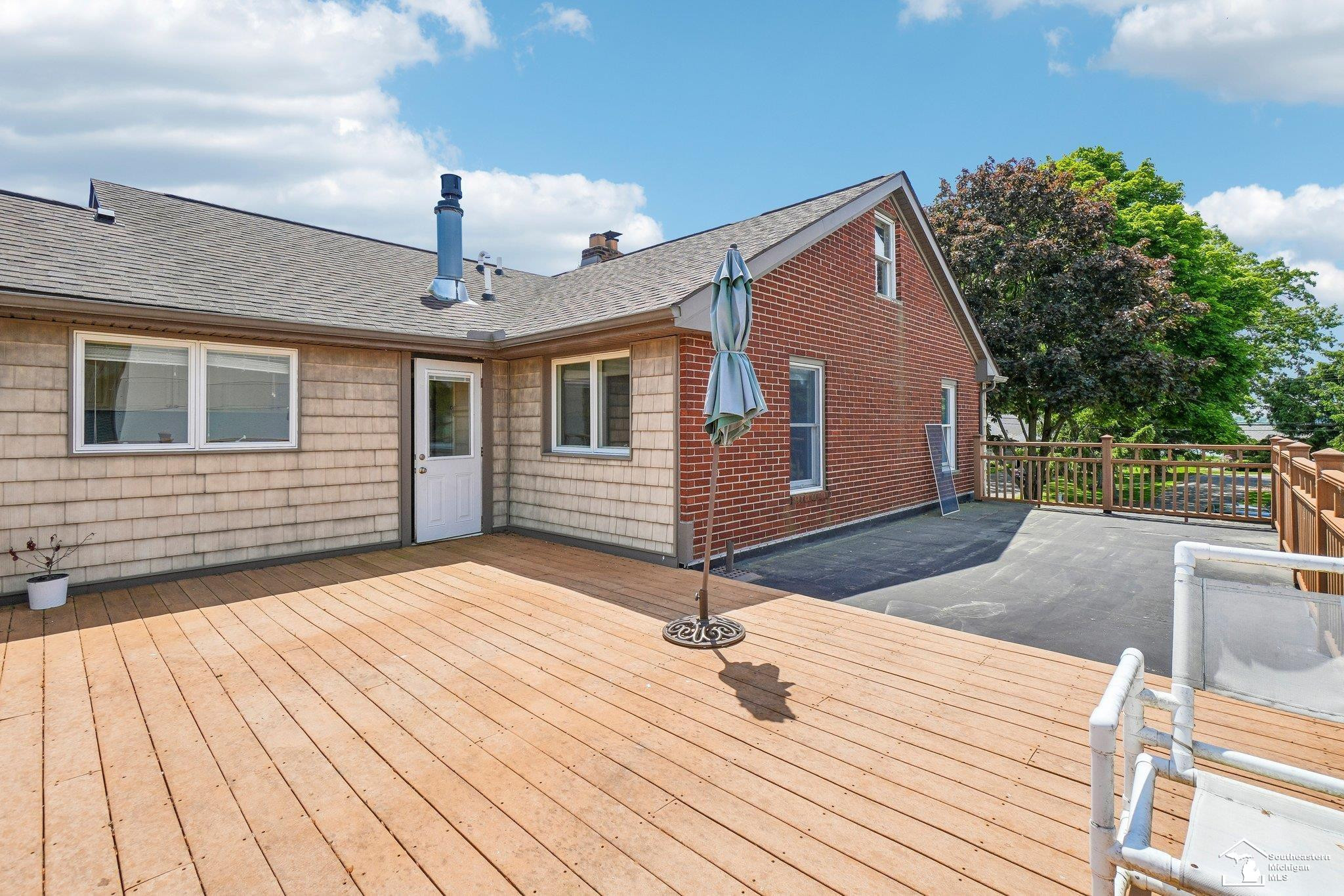 28395 Swan Island Drive, Grosse Ile, MI 48138 — Photo 40