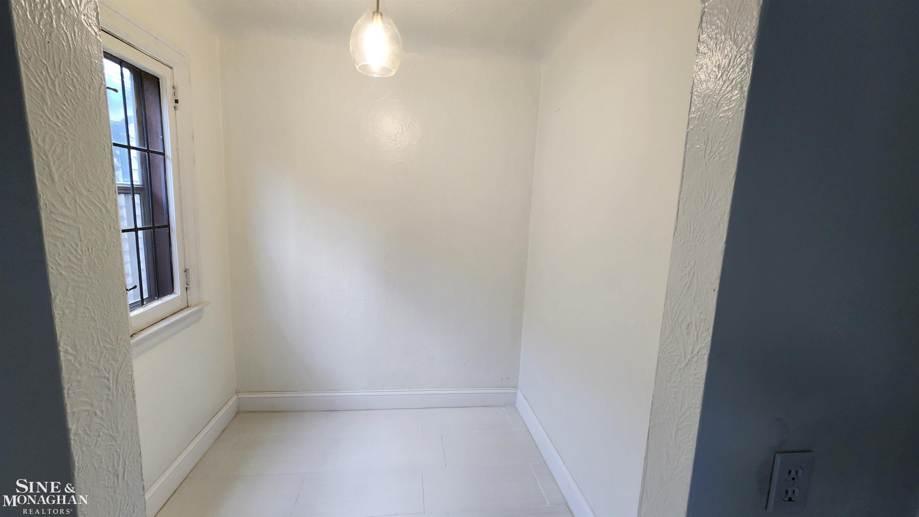861 Beaconsfield Avenue, Upper, Grosse Pointe Park, MI 48230 — Photo 8
