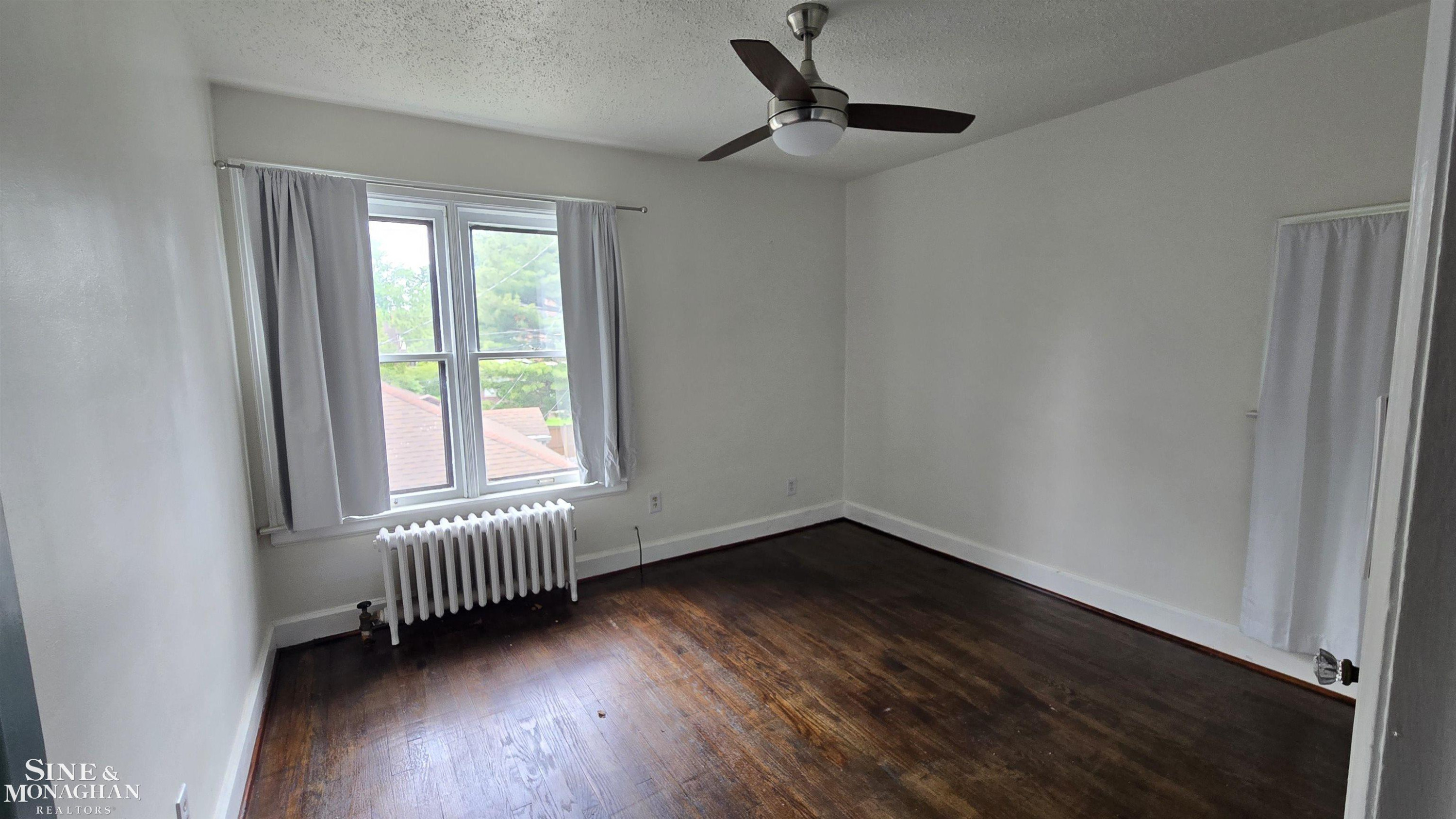 861 Beaconsfield Avenue, Upper, Grosse Pointe Park, MI 48230 — Photo 10