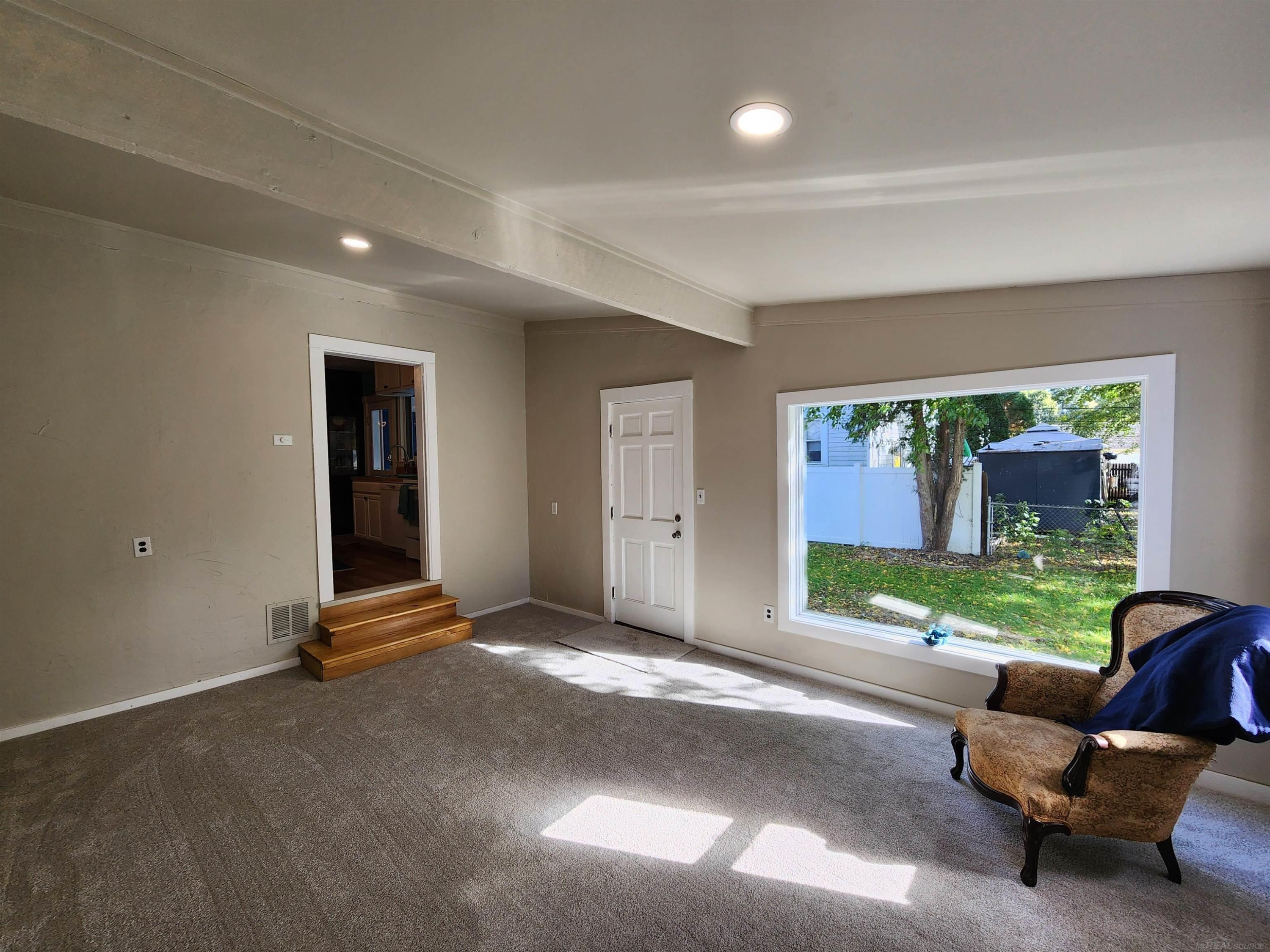 77 Hubbard Street, Mount Clemens, MI 48043 — Photo 21