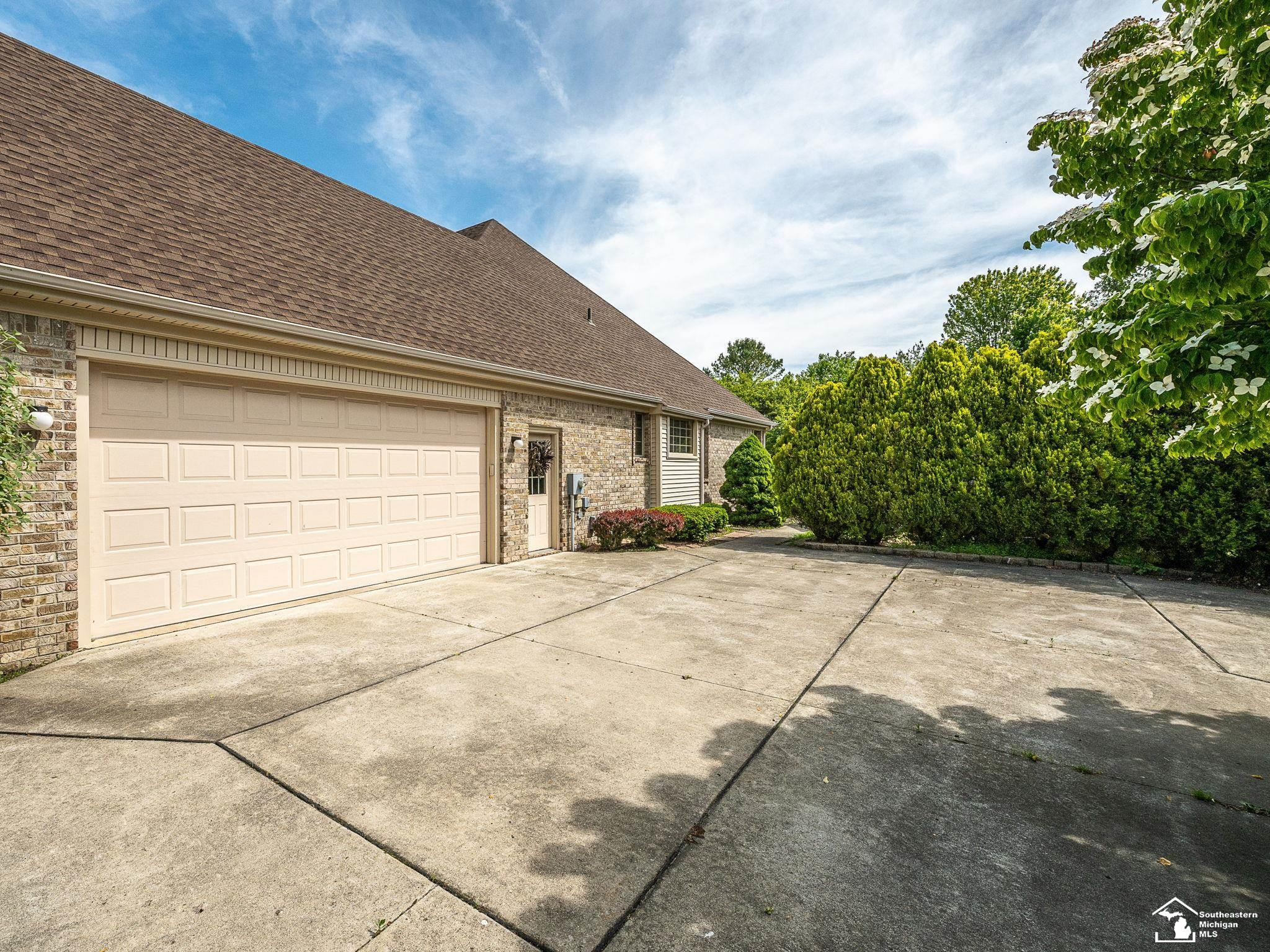 5572 Raven Parkway Drive, Monroe, MI 48161 — Photo 50