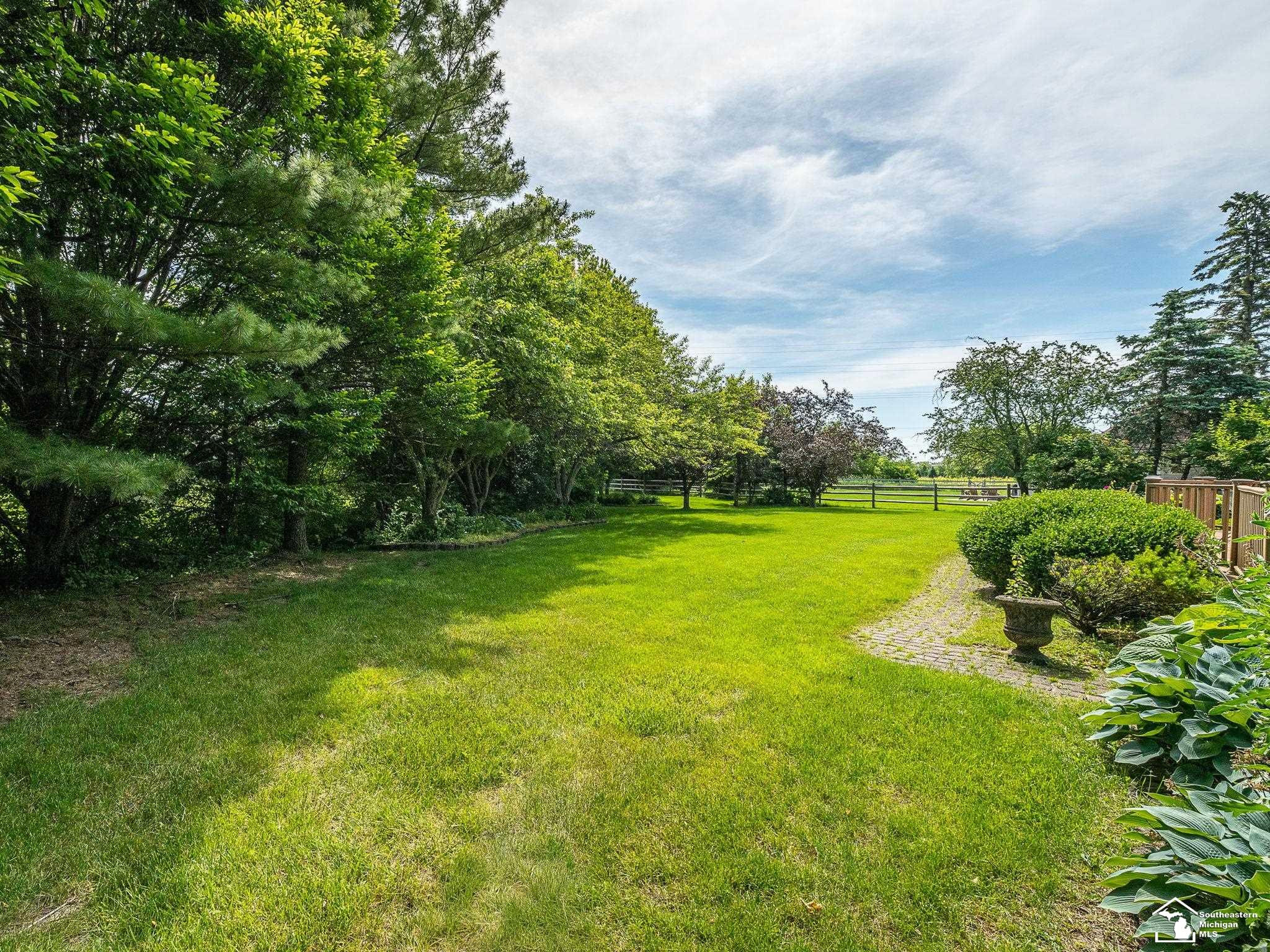 5572 Raven Parkway Drive, Monroe, MI 48161 — Photo 54