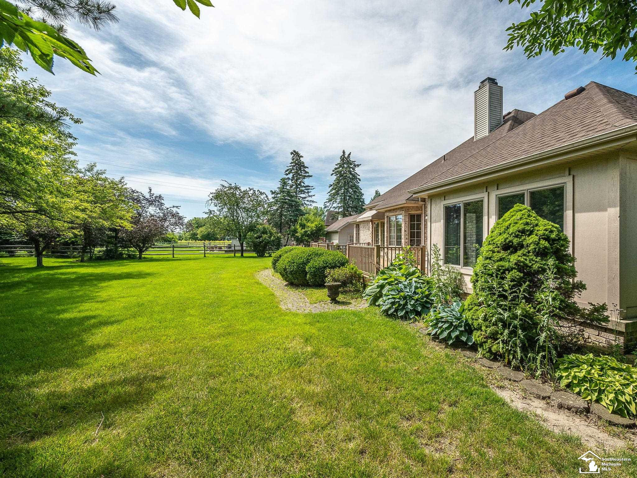 5572 Raven Parkway Drive, Monroe, MI 48161 — Photo 57