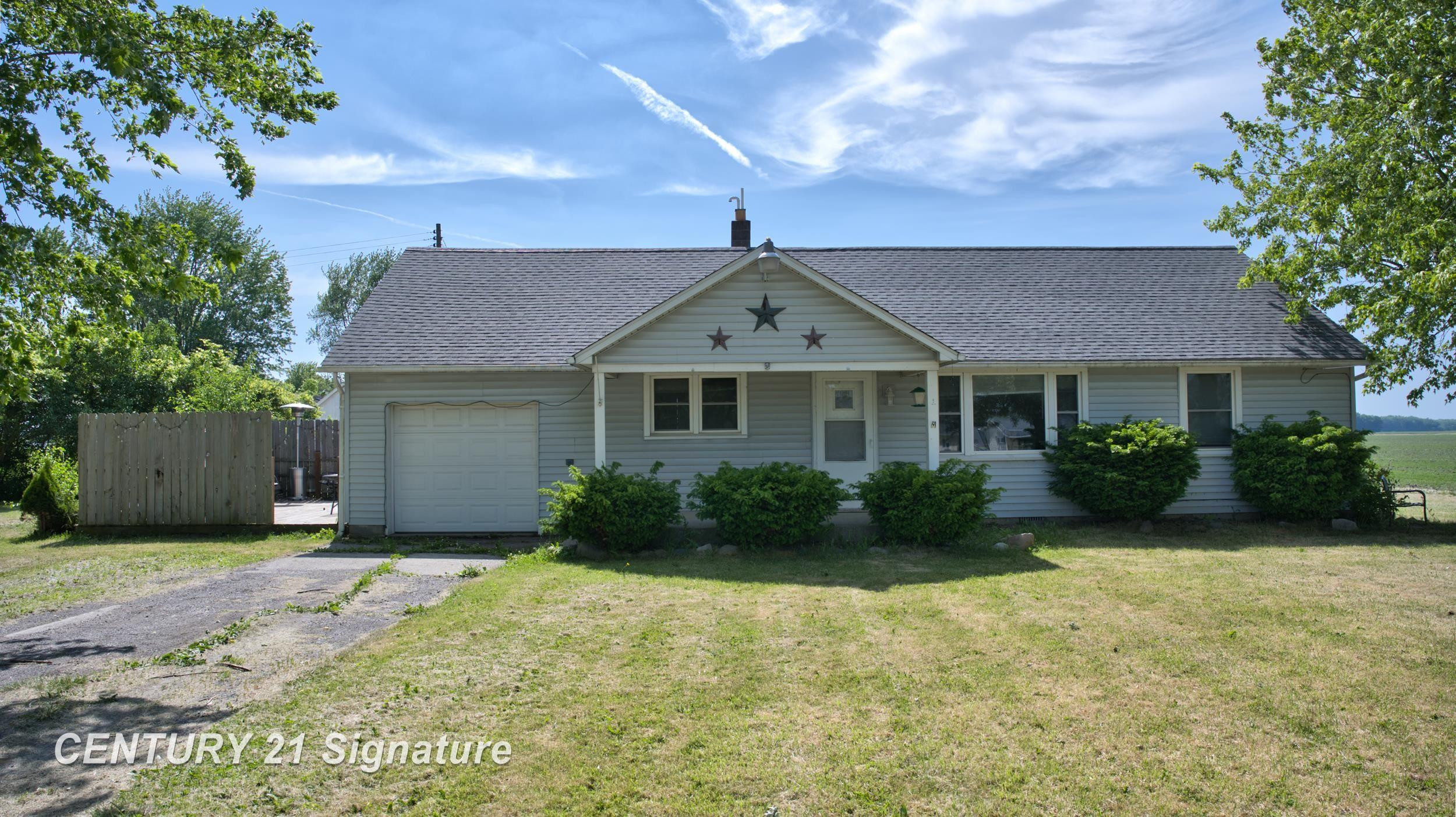 5940 East Road, Saginaw, MI 48601