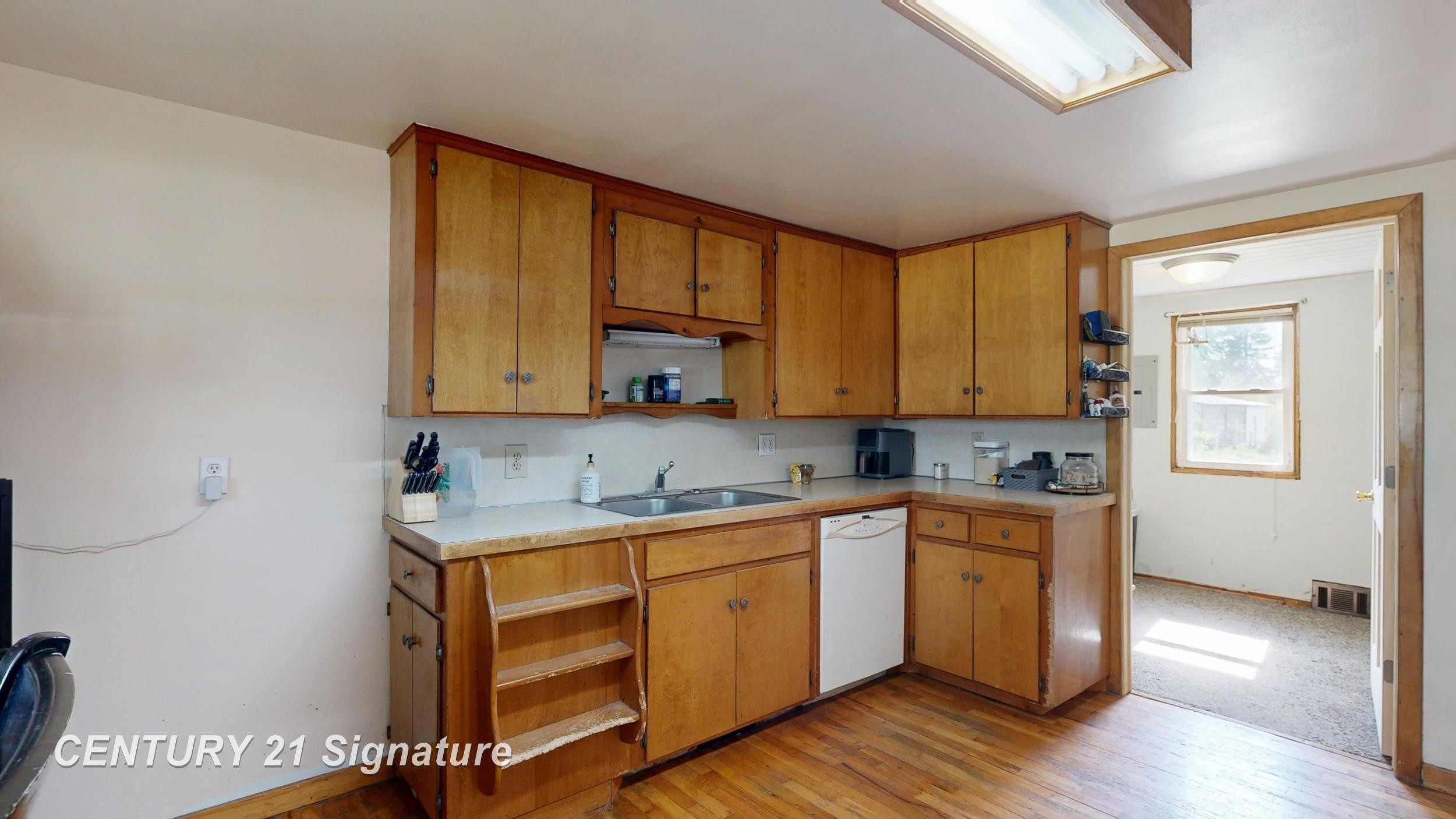 5940 East Road, Saginaw, MI 48601 — Photo 16