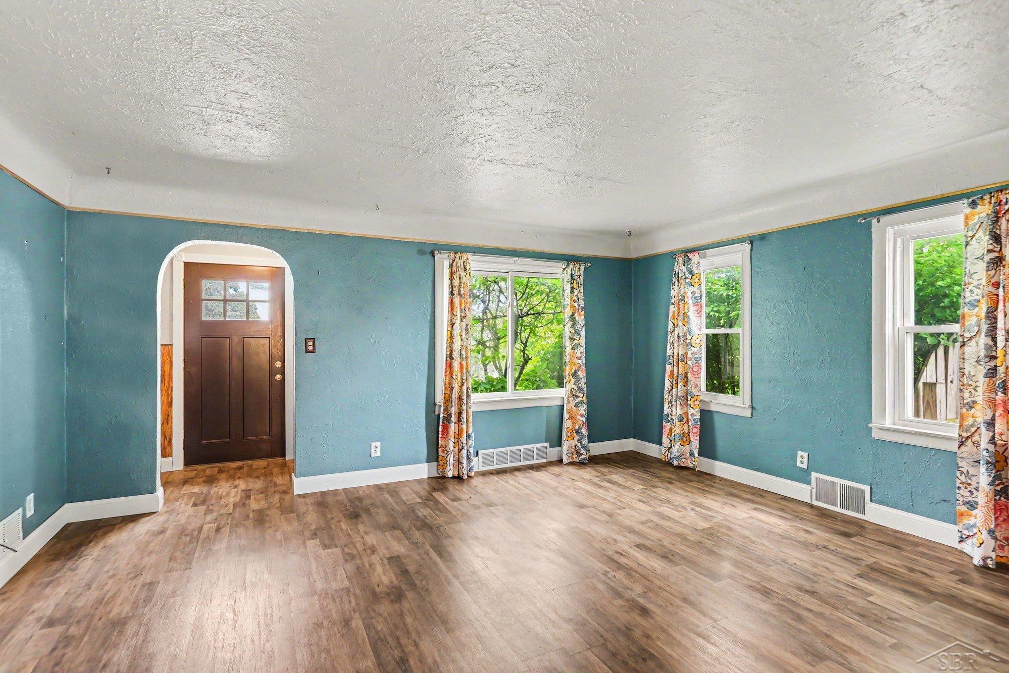 3374 Winter Street, Saginaw, MI 48604 — Photo 9