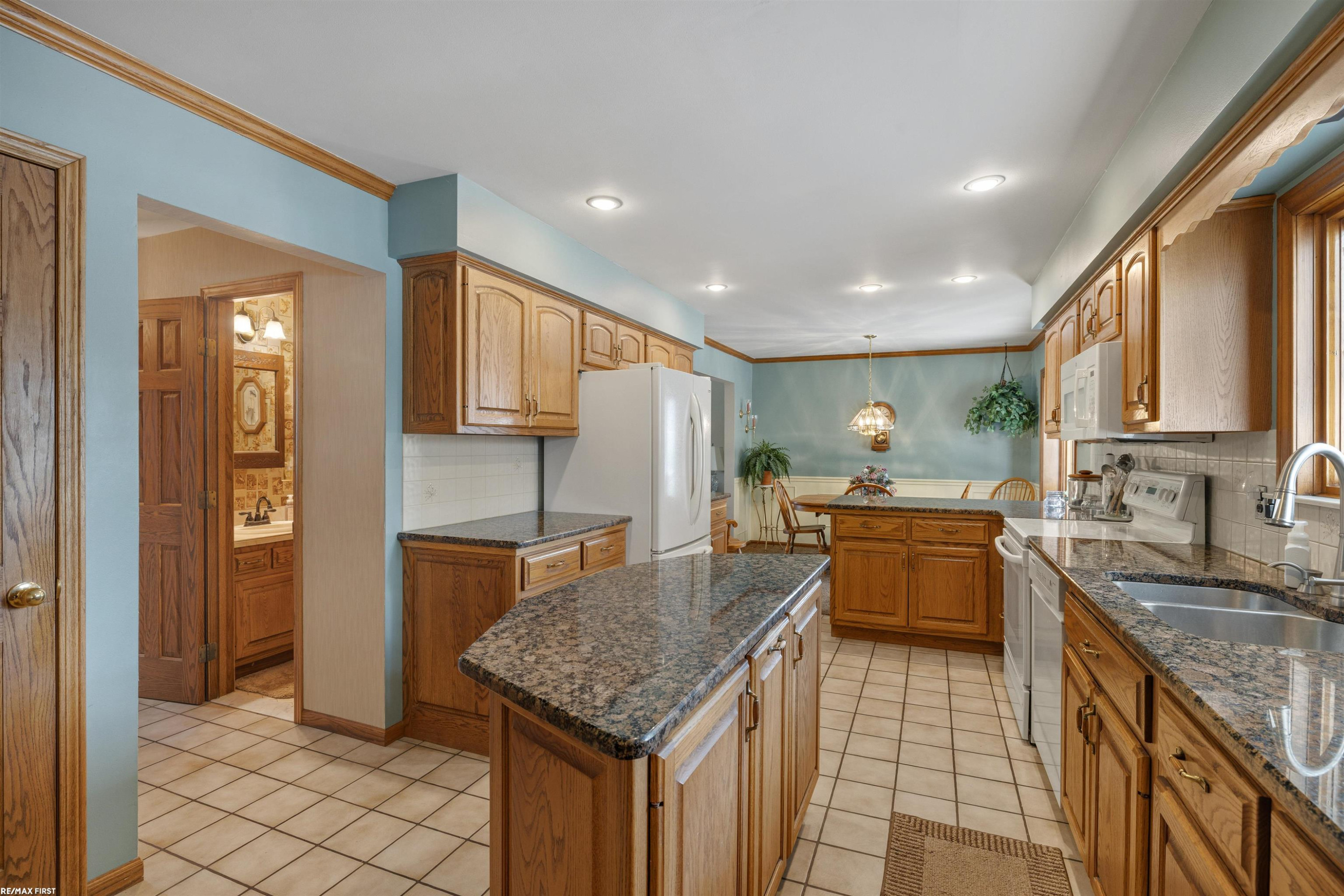 23548 Kim Drive, Clinton Twp, MI 48035 — Photo 7