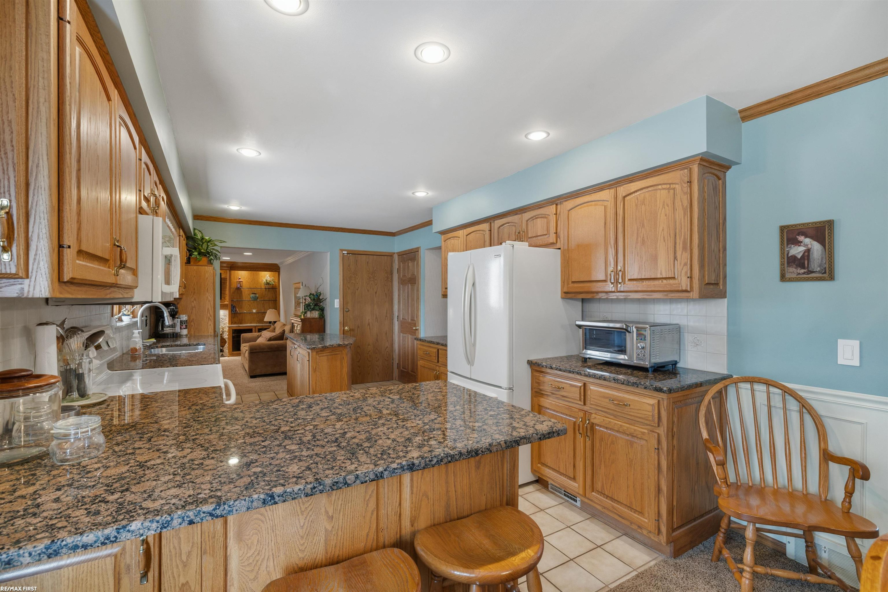 23548 Kim Drive, Clinton Twp, MI 48035 — Photo 11