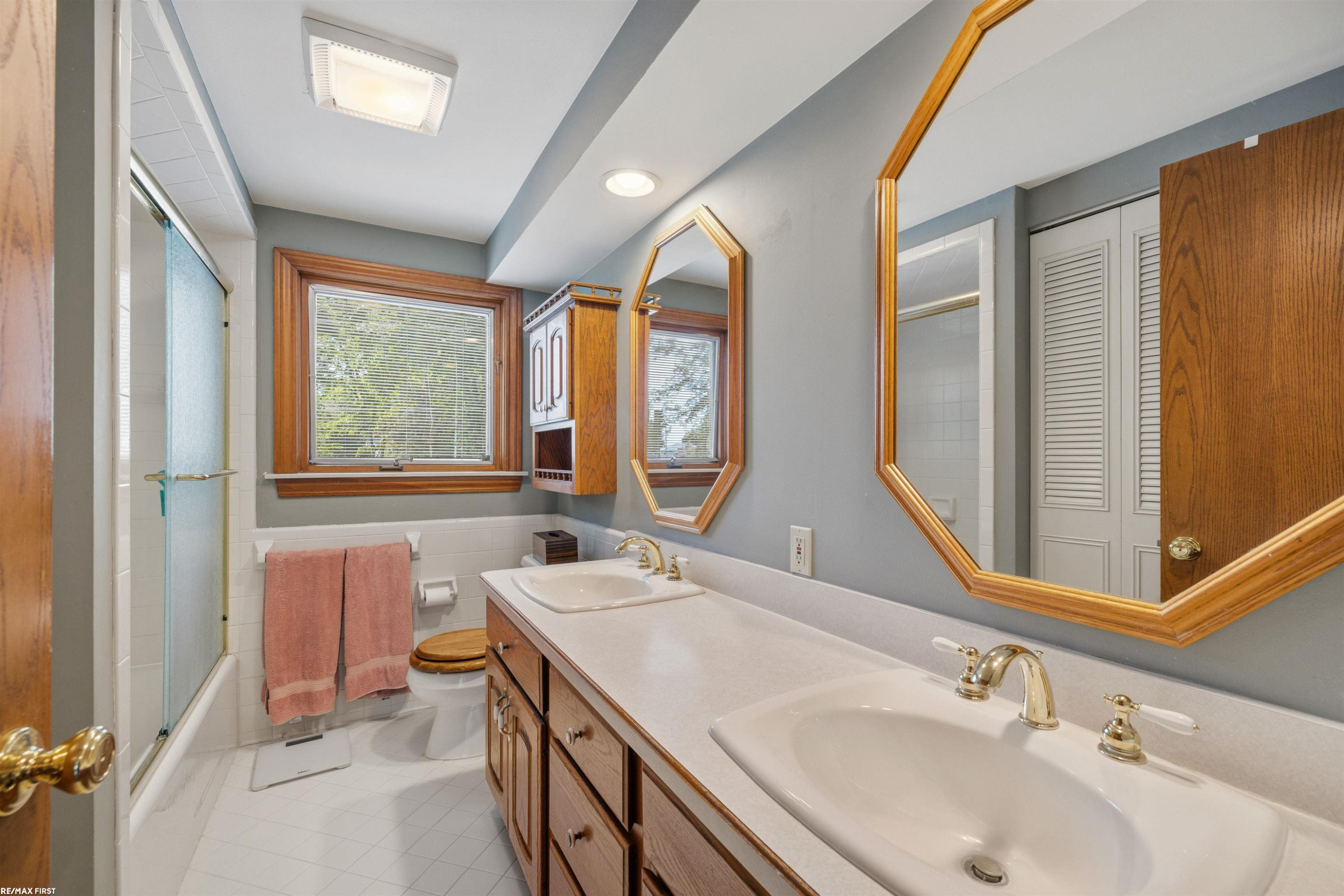 23548 Kim Drive, Clinton Twp, MI 48035 — Photo 24