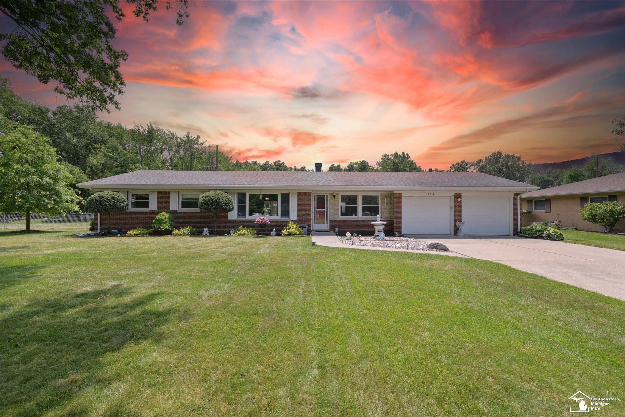 1065 Valetta Drive, Temperance, MI 48182 — front exterior