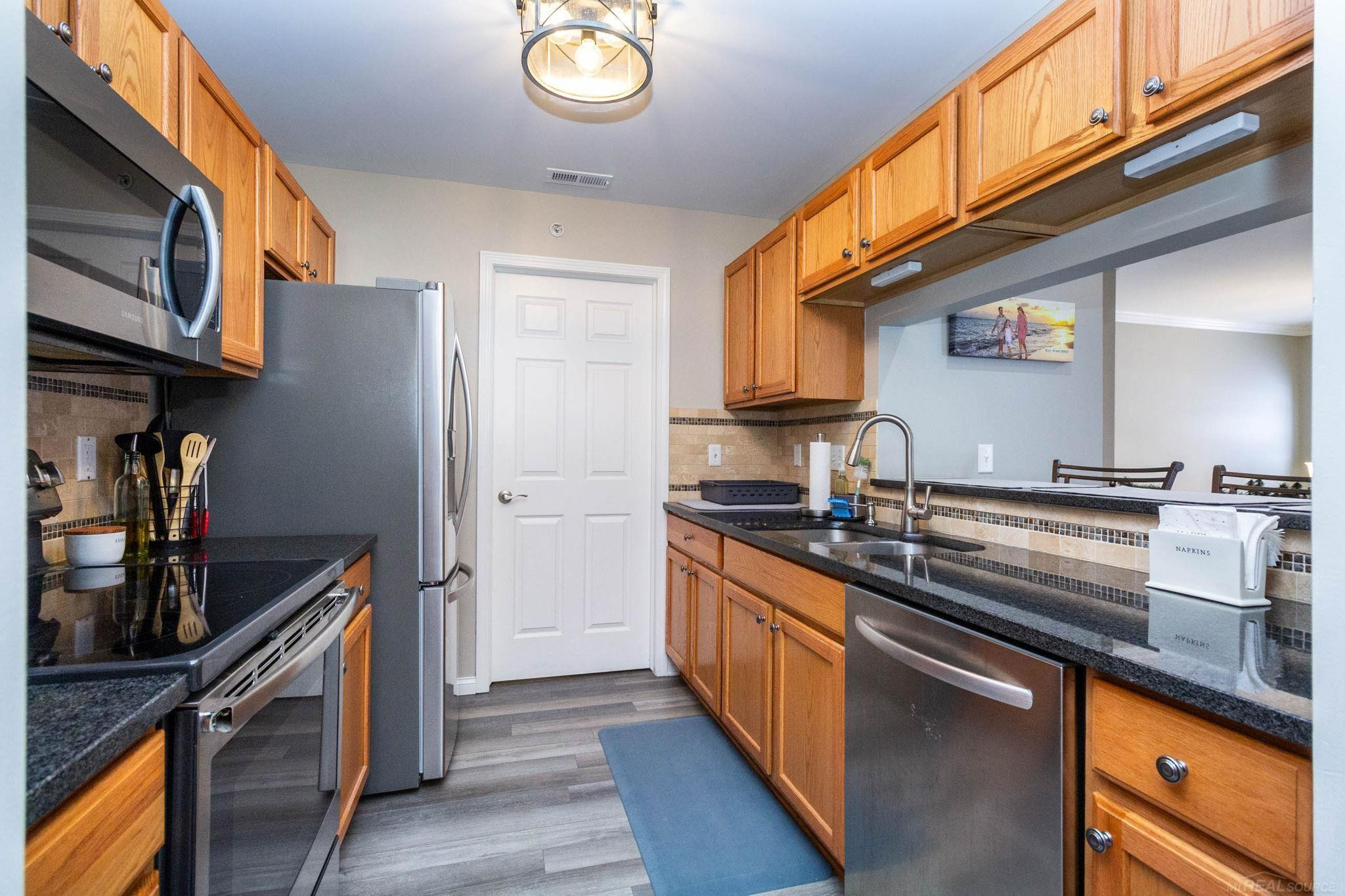 52196 Naugatuck Drive, Macomb, MI 48042 — Photo 20