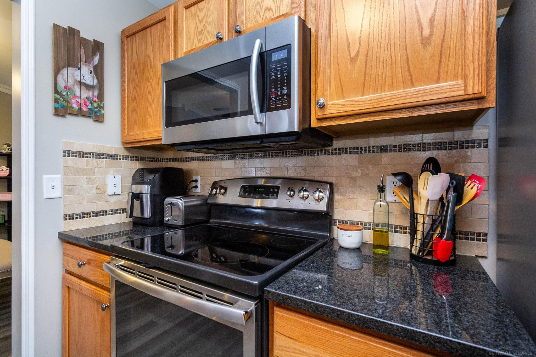 52196 Naugatuck Drive, Macomb, MI 48042 — Photo 22