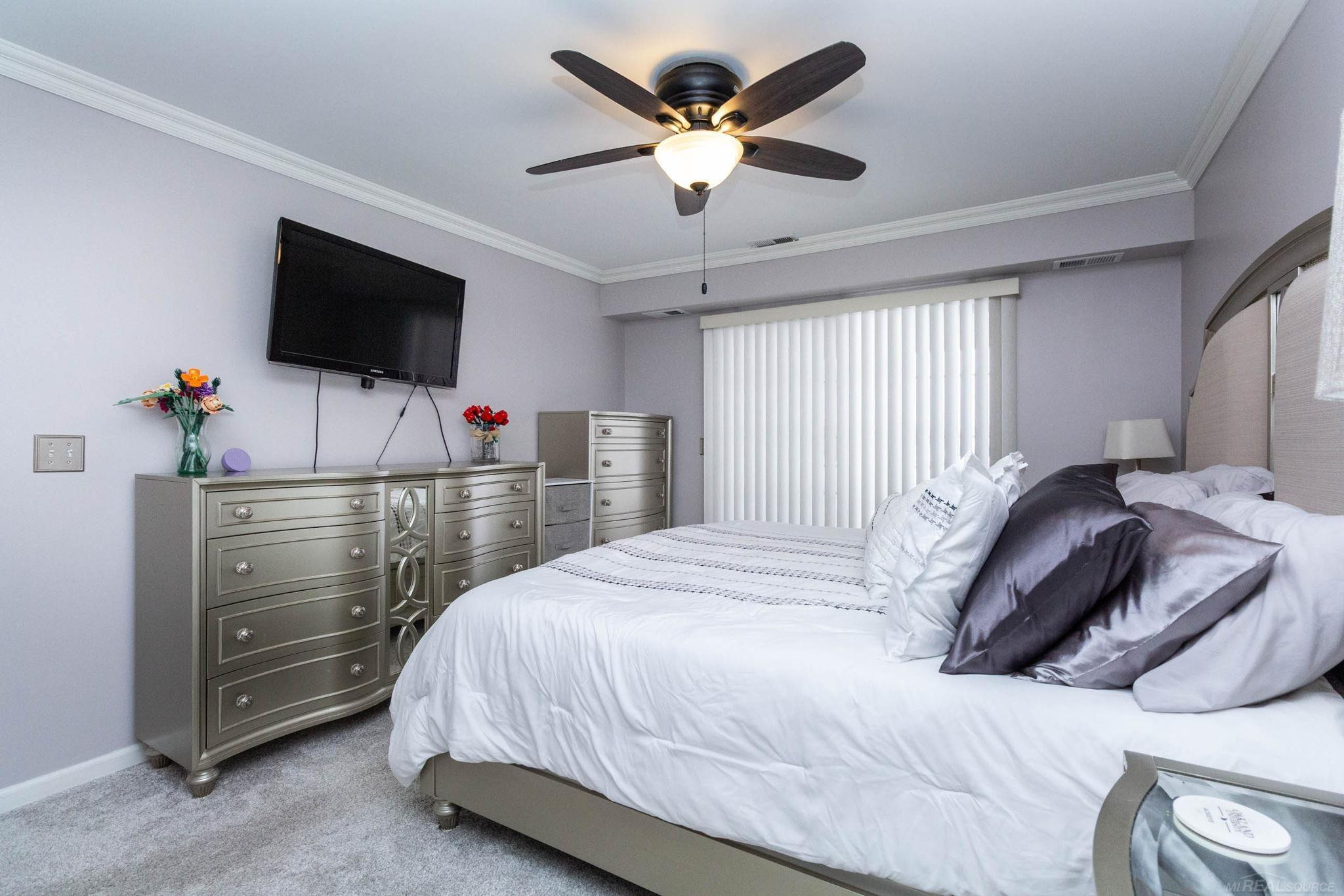 52196 Naugatuck Drive, Macomb, MI 48042 — Photo 25