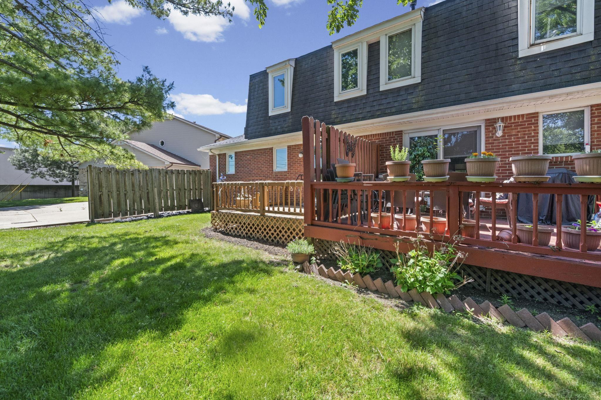 500 Pineview Court, Saint Clair Shores, MI 48081 — Photo 7