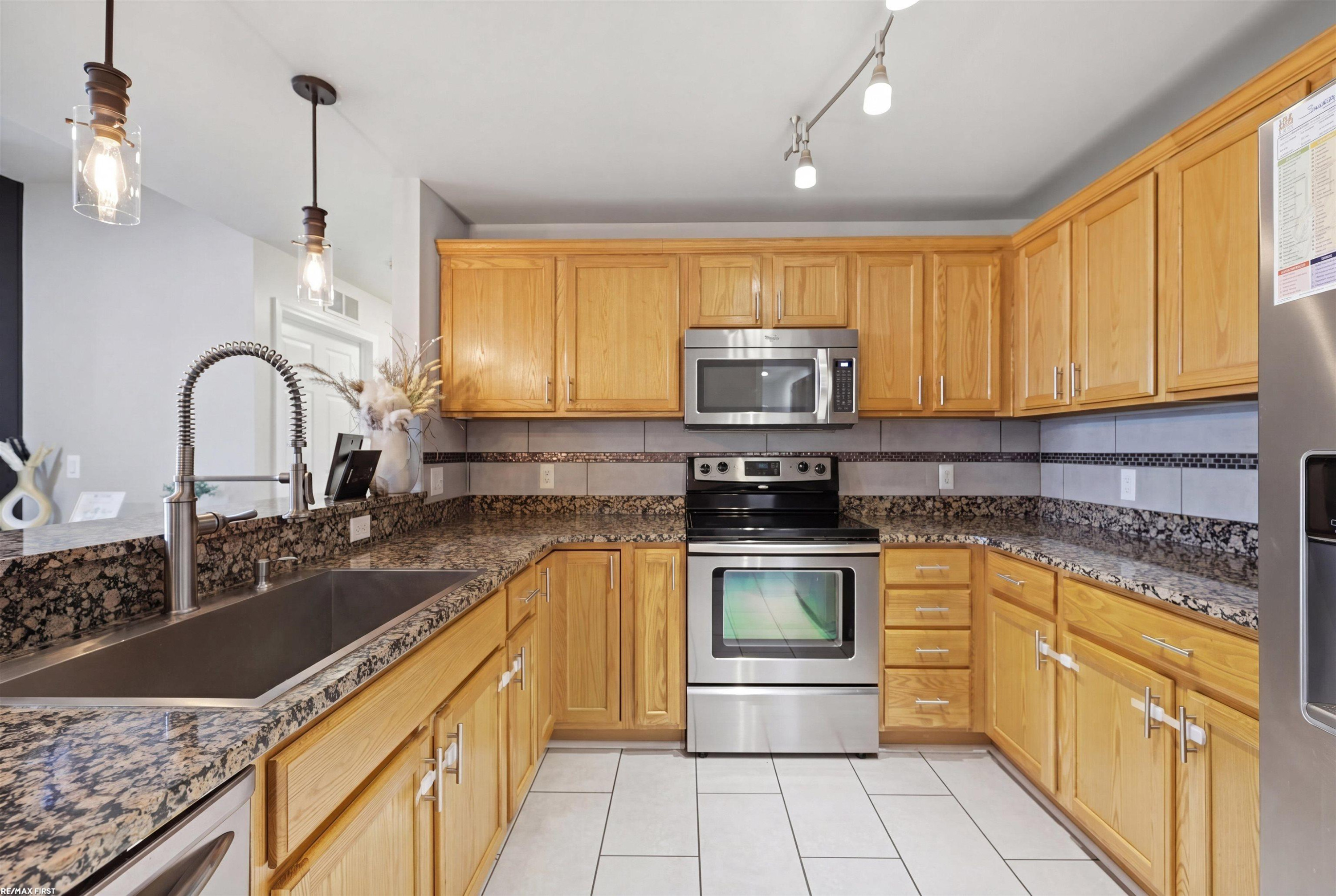 5687 Acorn Lane, Sterling Heights, MI 48314 — Photo 9