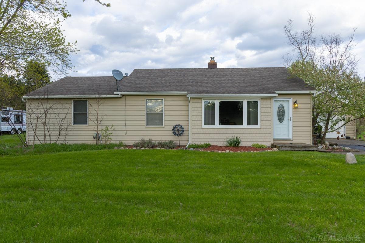 8440 Bridge Lake Road, Clarkston, MI 48348 — front exterior