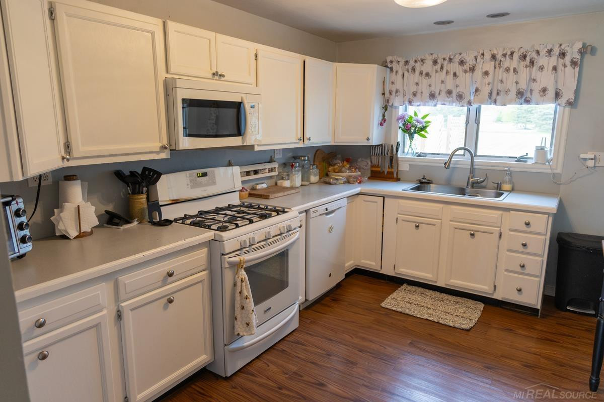 8440 Bridge Lake Road, Clarkston, MI 48348 — Photo 9