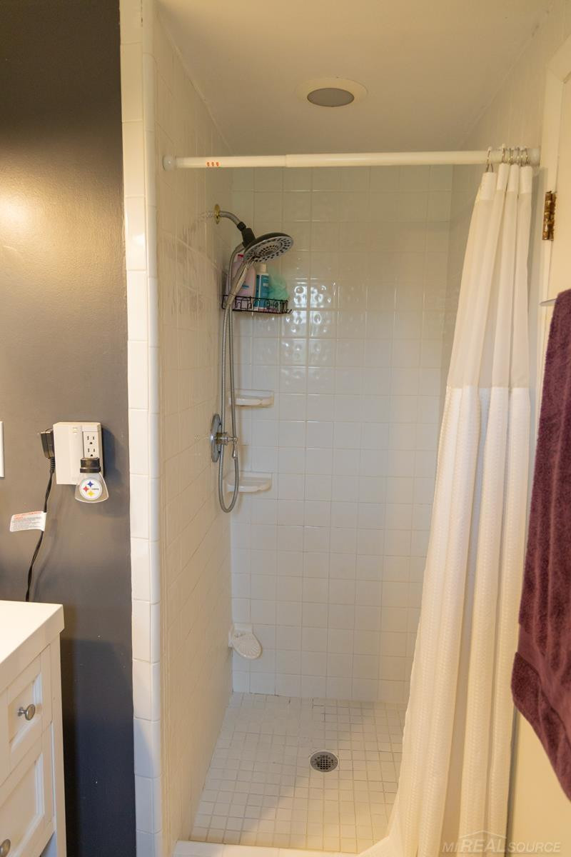 8440 Bridge Lake Road, Clarkston, MI 48348 — Photo 18