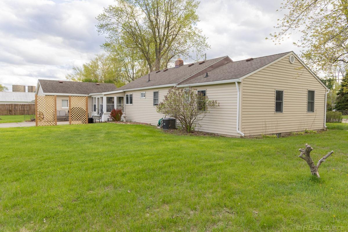 8440 Bridge Lake Road, Clarkston, MI 48348 — Photo 40