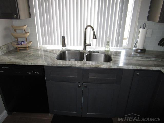 50666 JEFFERSON Street, D-6, New Baltimore, MI 48047 — Photo 8