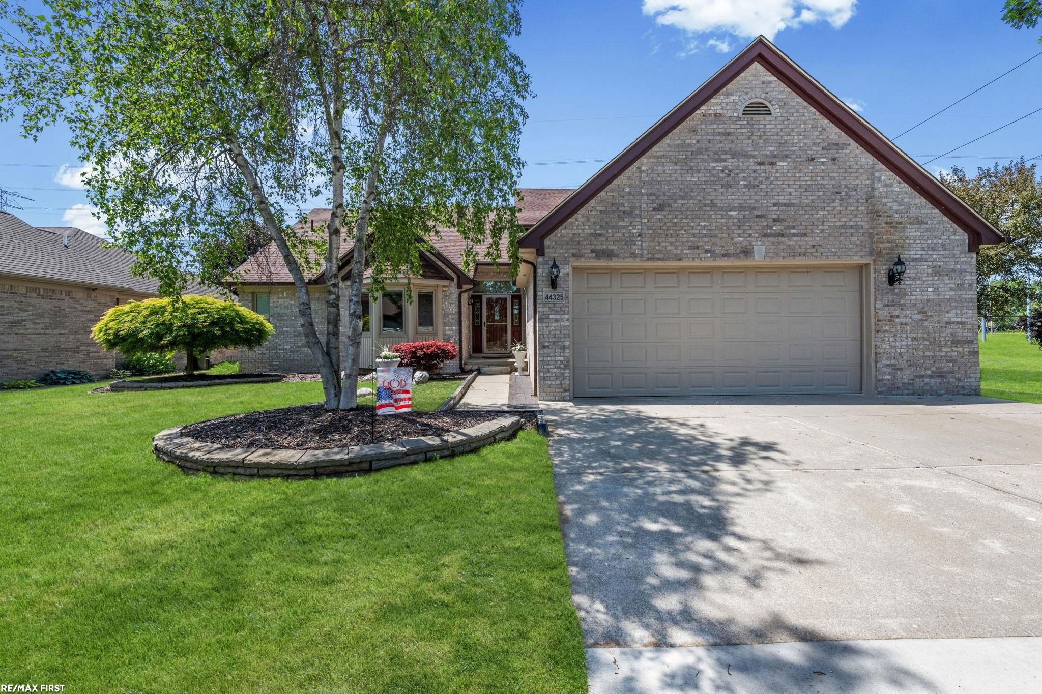 44325 Meadowlake Drive, Sterling Heights, MI 48313 — front exterior
